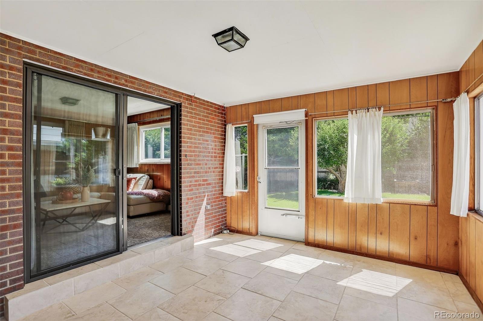 MLS Image #25 for 2920 s york street,denver, Colorado