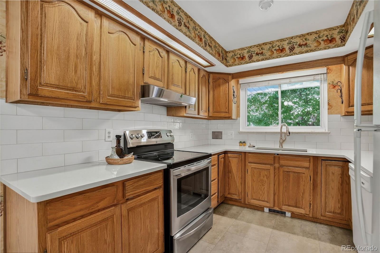 MLS Image #7 for 2920 s york street,denver, Colorado