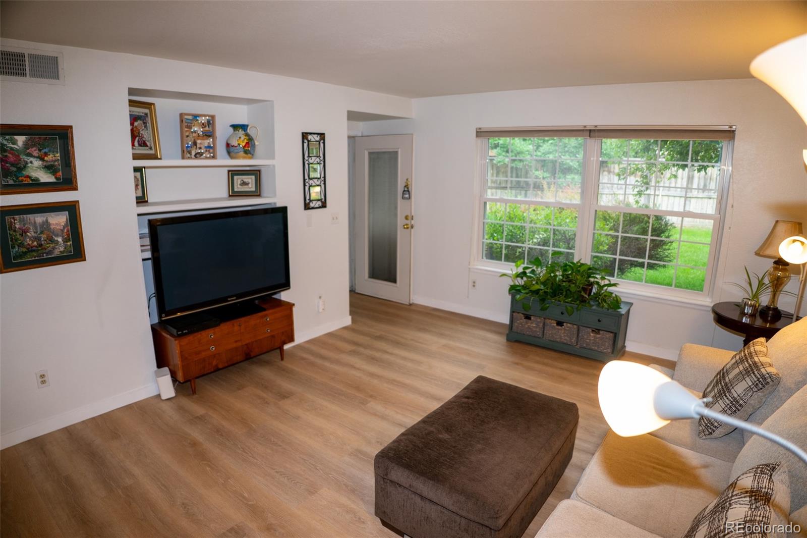 MLS Image #5 for 9263 e arbor circle,englewood, Colorado