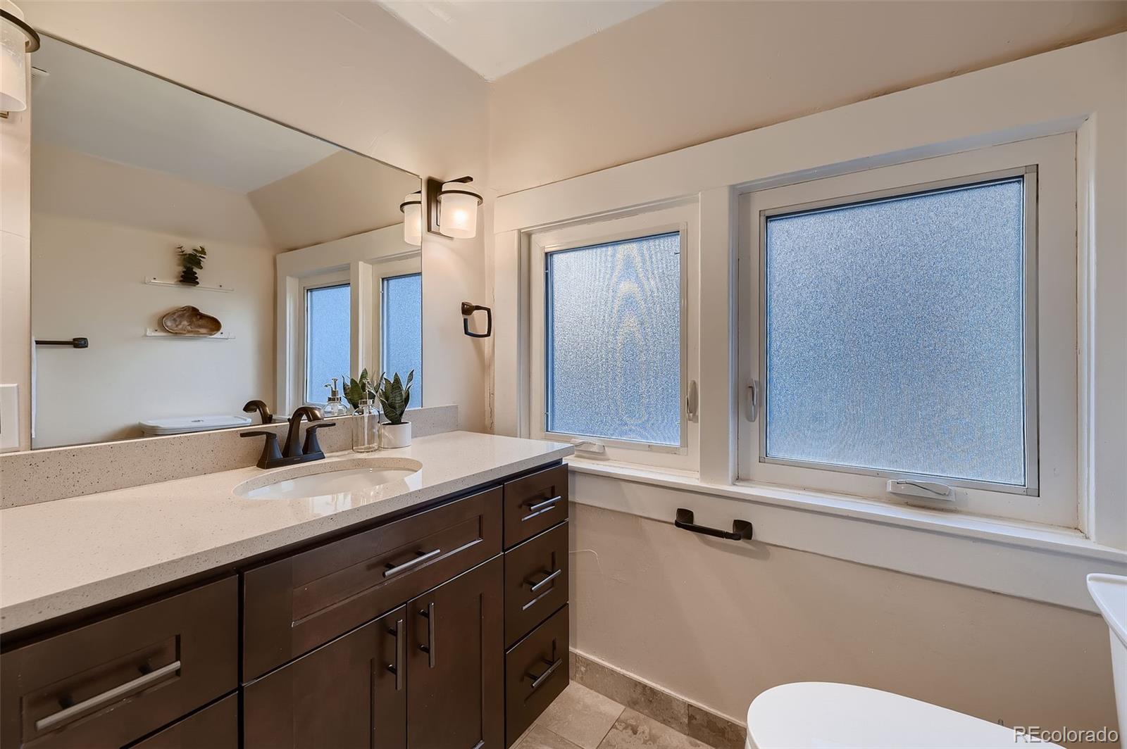 MLS Image #18 for 340 s logan street,denver, Colorado