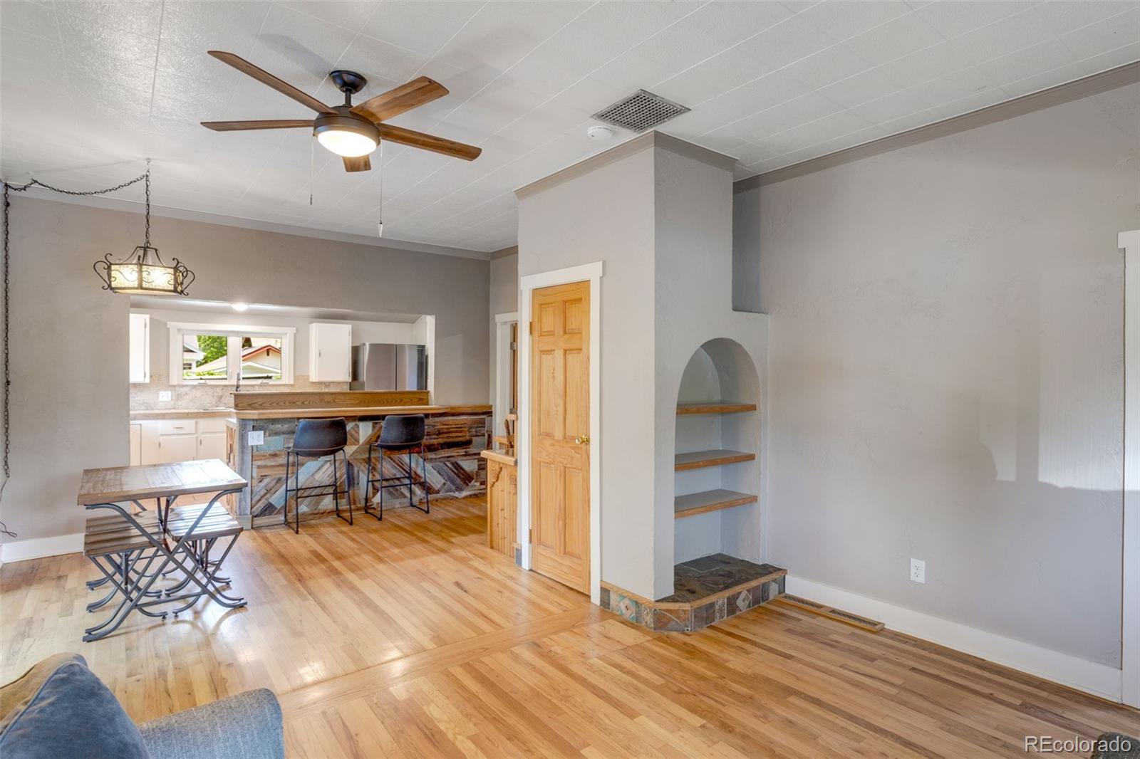 MLS Image #5 for 533 w 3rd street,loveland, Colorado