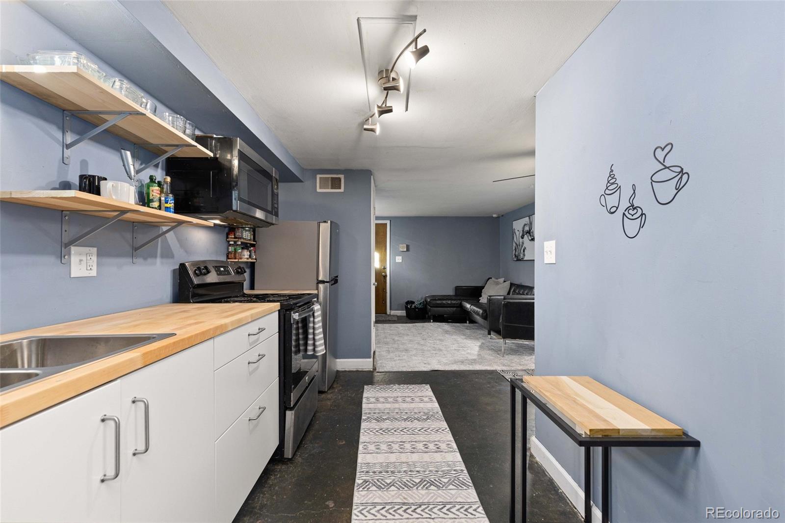 MLS Image #10 for 1310 n corona street a,denver, Colorado