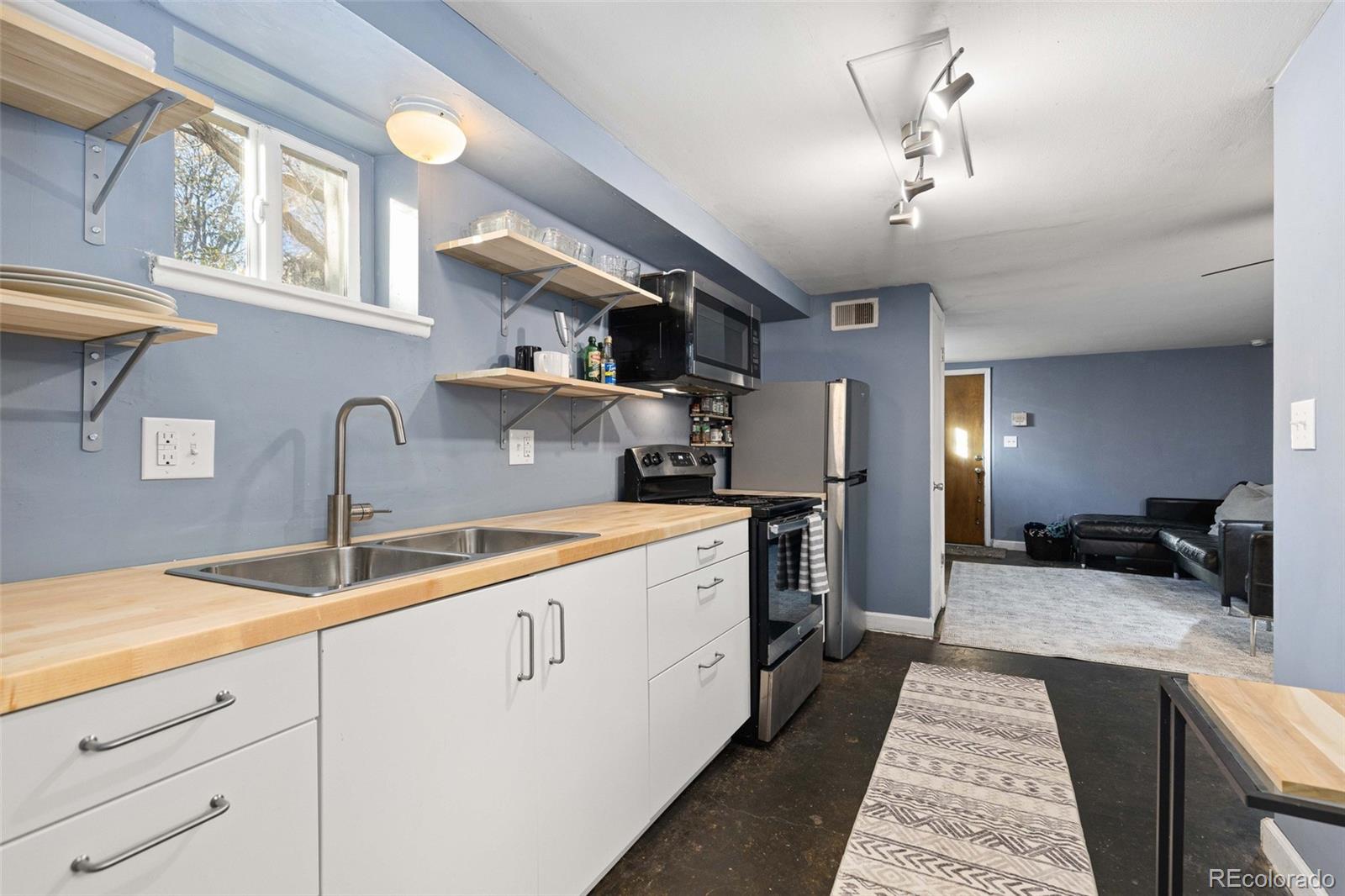 MLS Image #9 for 1310 n corona street a,denver, Colorado
