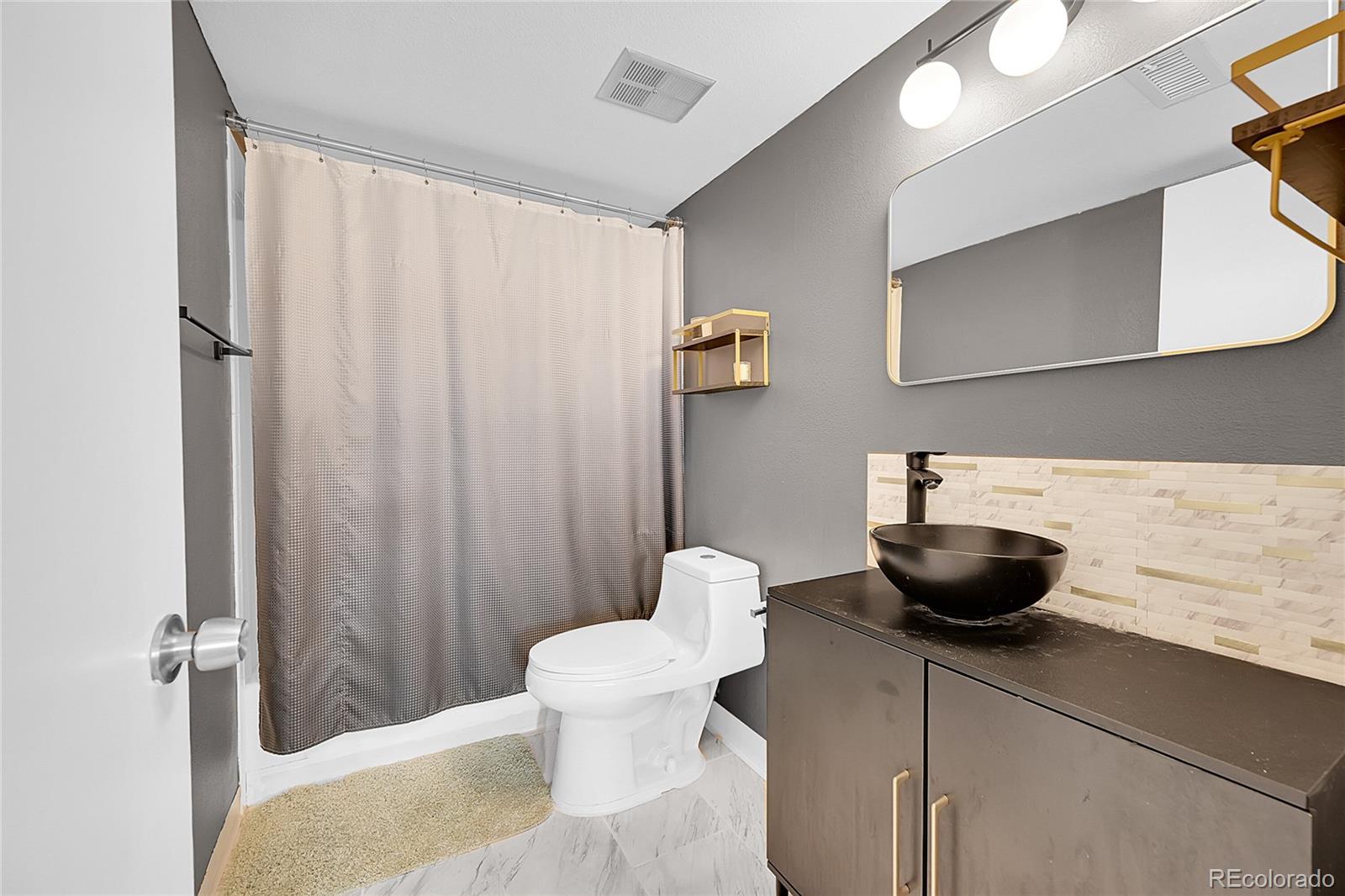 MLS Image #18 for 1226 s monaco parkway 308,denver, Colorado