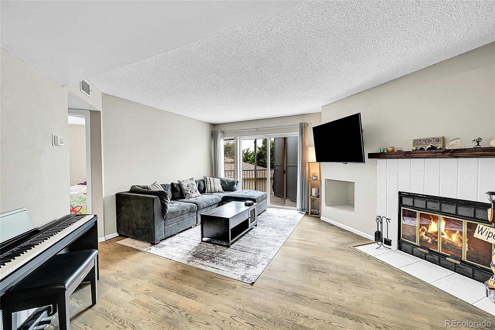 MLS Image #7 for 1226 s monaco parkway 308,denver, Colorado