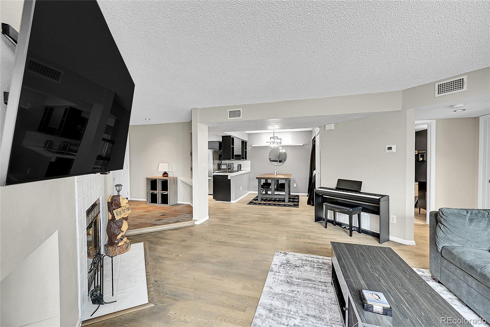 MLS Image #8 for 1226 s monaco parkway 308,denver, Colorado