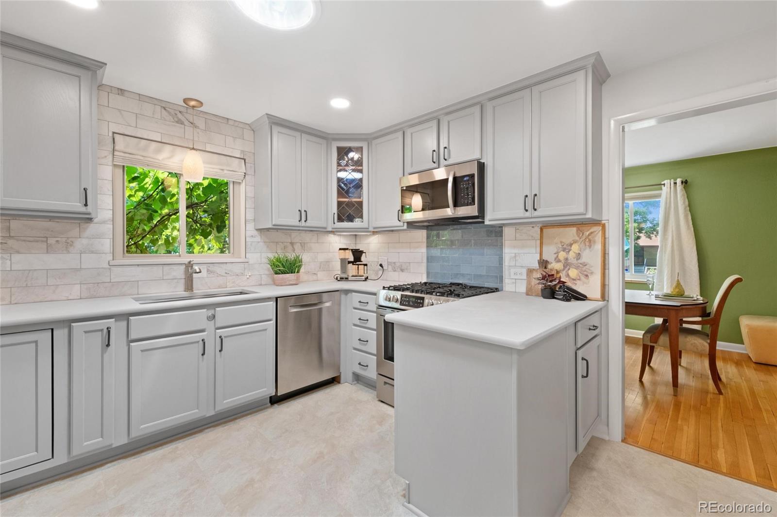 MLS Image #4 for 1380  fairfax street,denver, Colorado