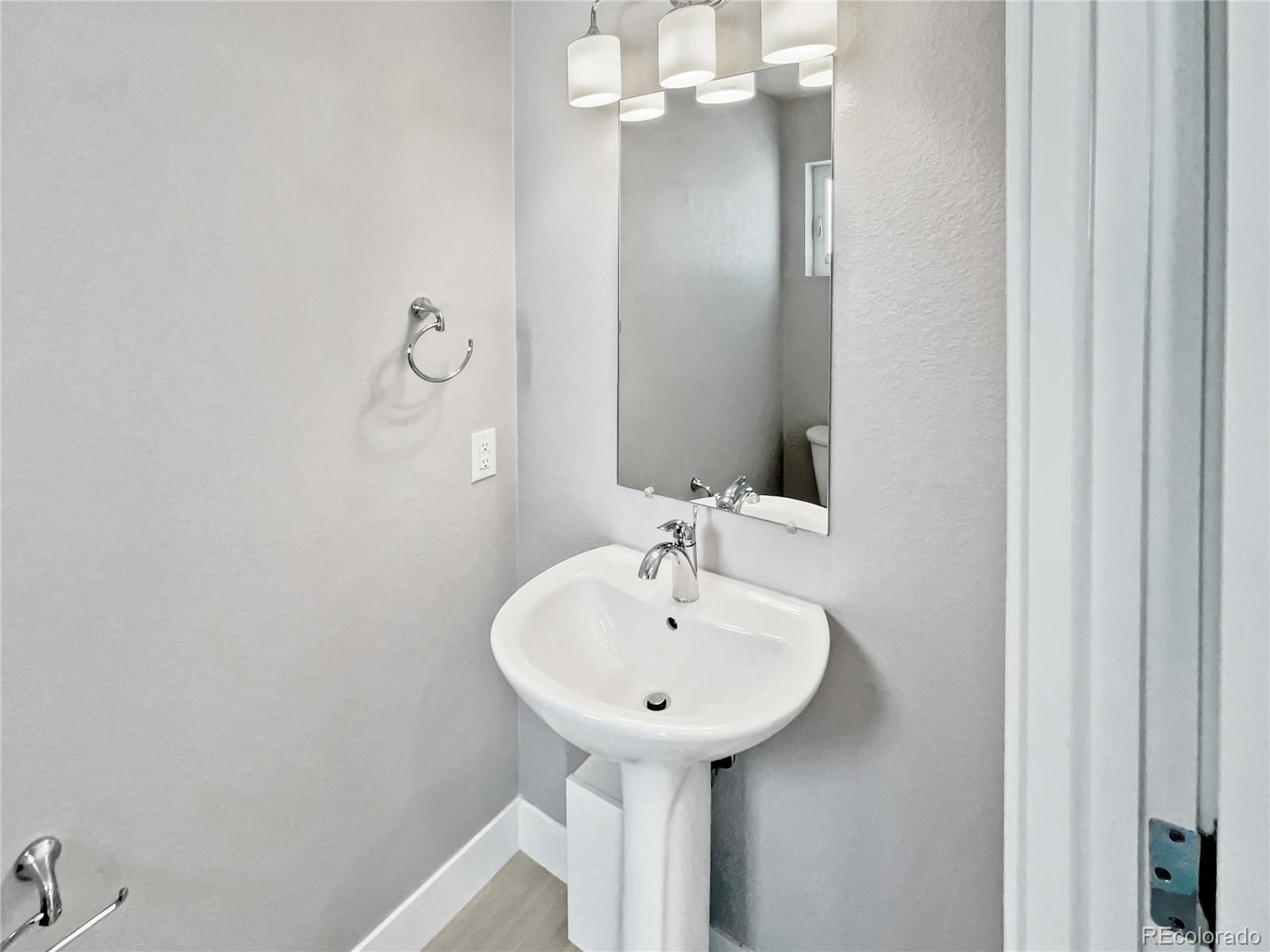 MLS Image #9 for 1245  utica street,denver, Colorado