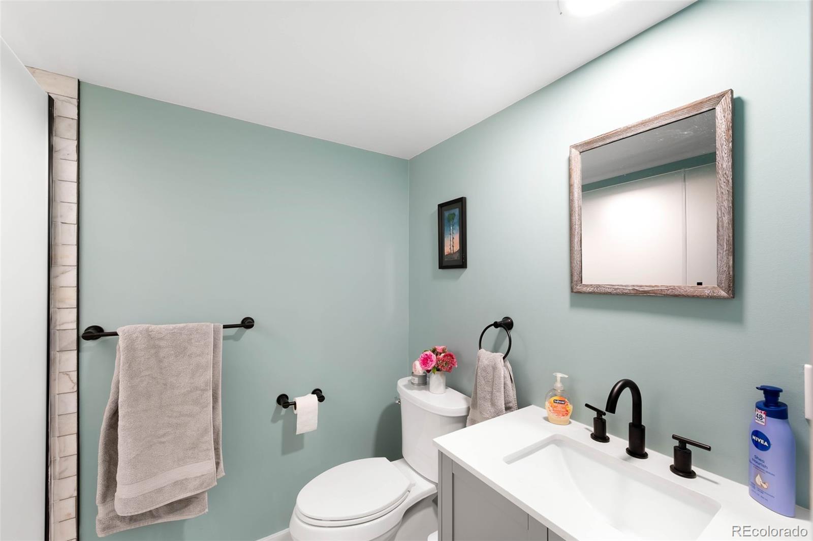 MLS Image #11 for 4406 s delaware street,englewood, Colorado