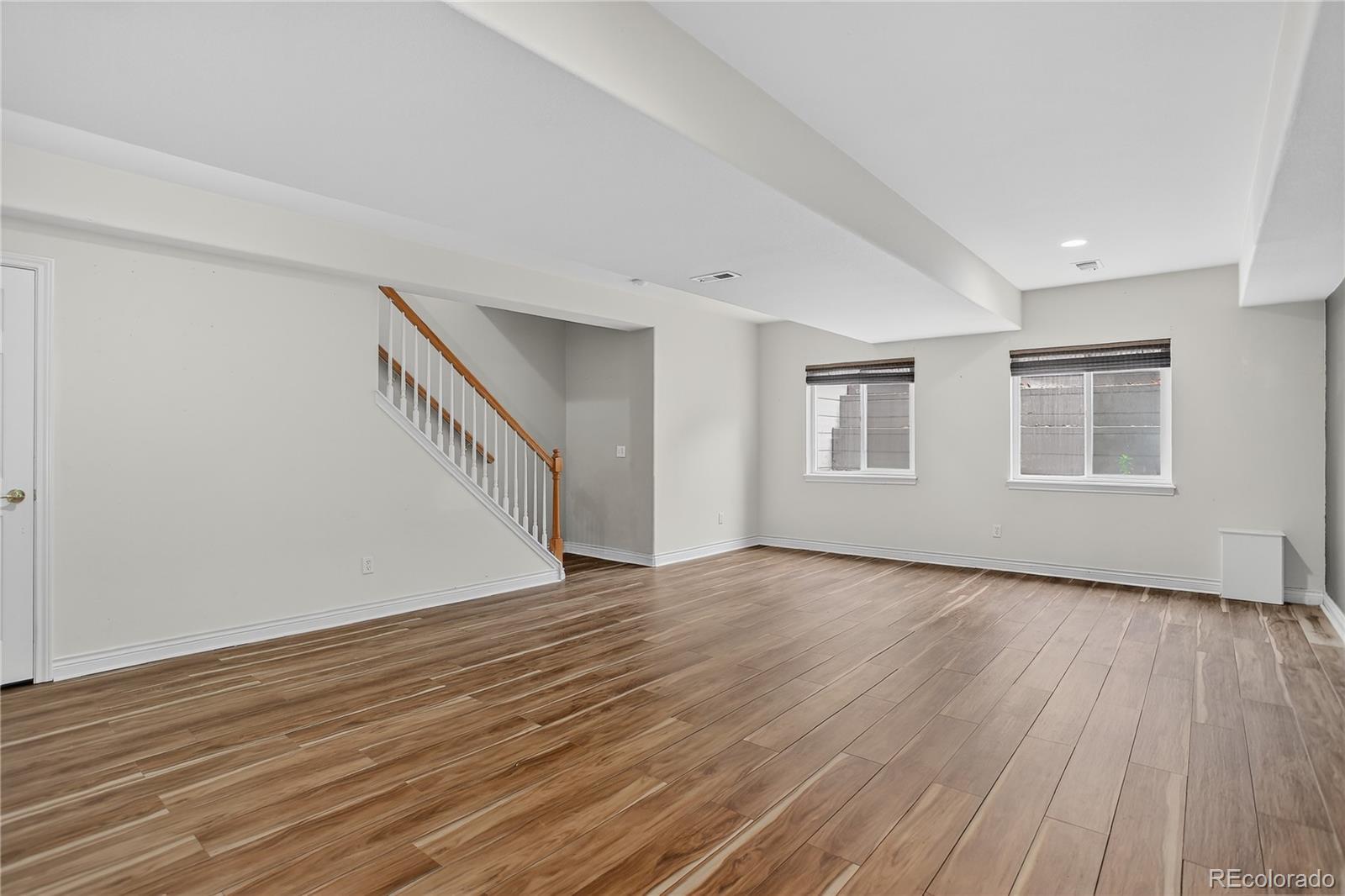 MLS Image #13 for 5926 s elkhart court,centennial, Colorado