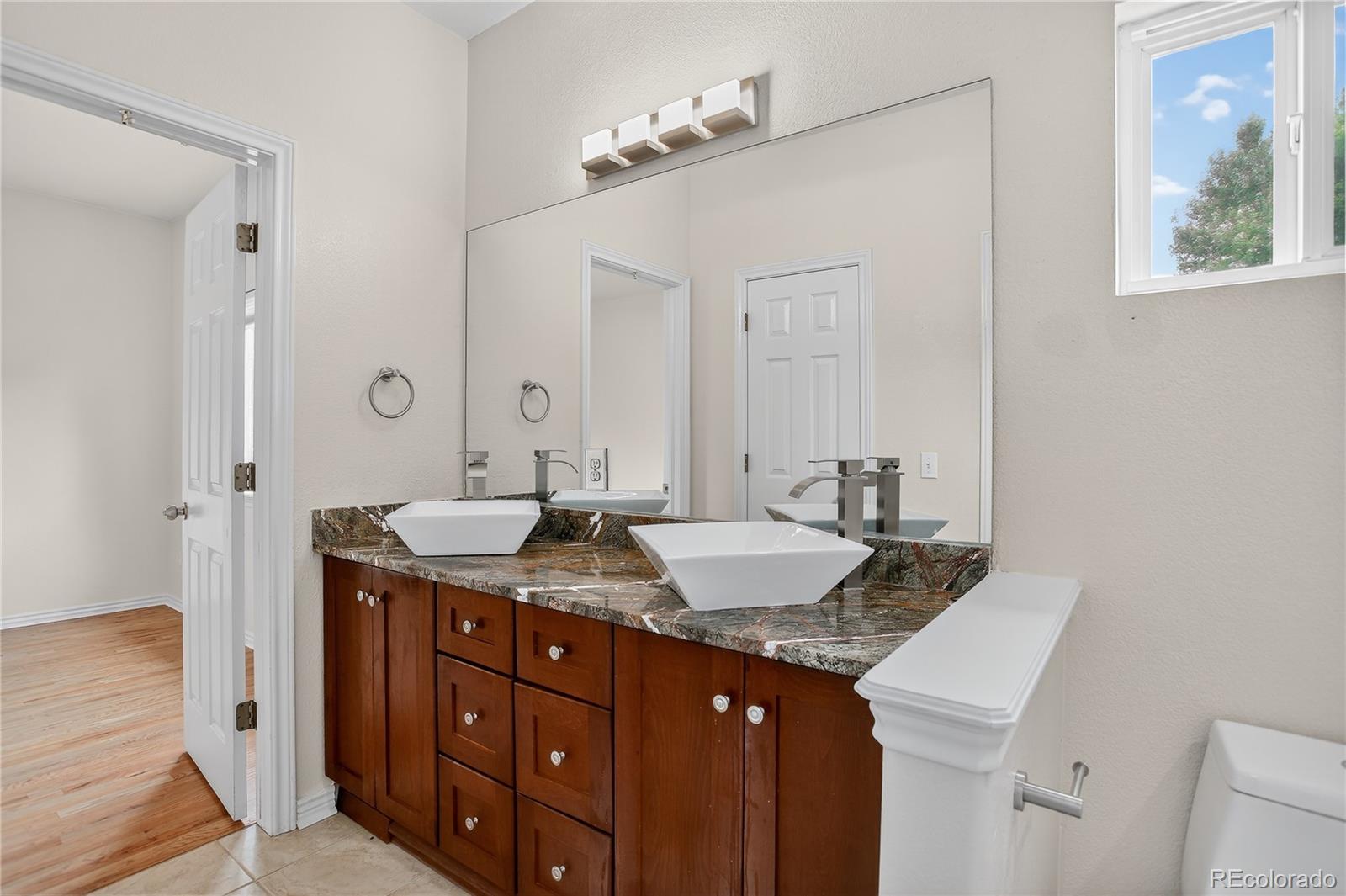 MLS Image #34 for 5926 s elkhart court,centennial, Colorado
