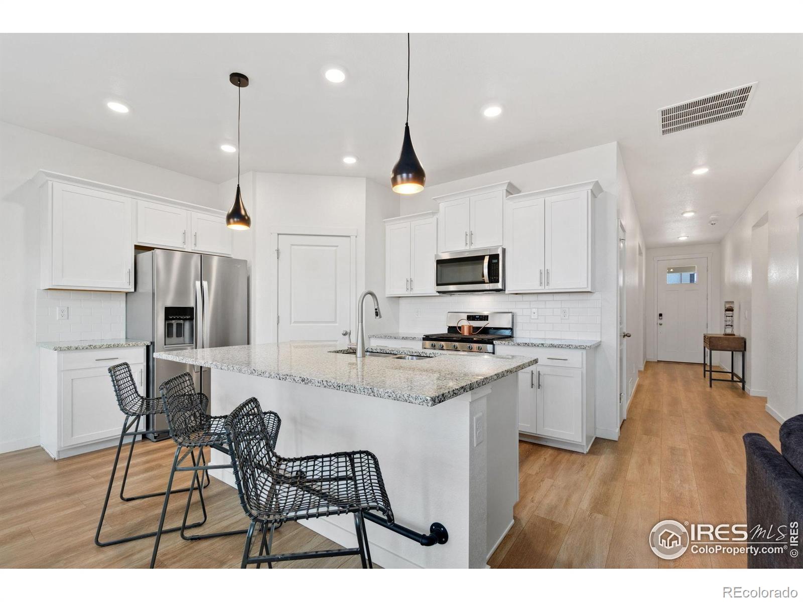 MLS Image #14 for 9873  ceylon street,commerce city, Colorado