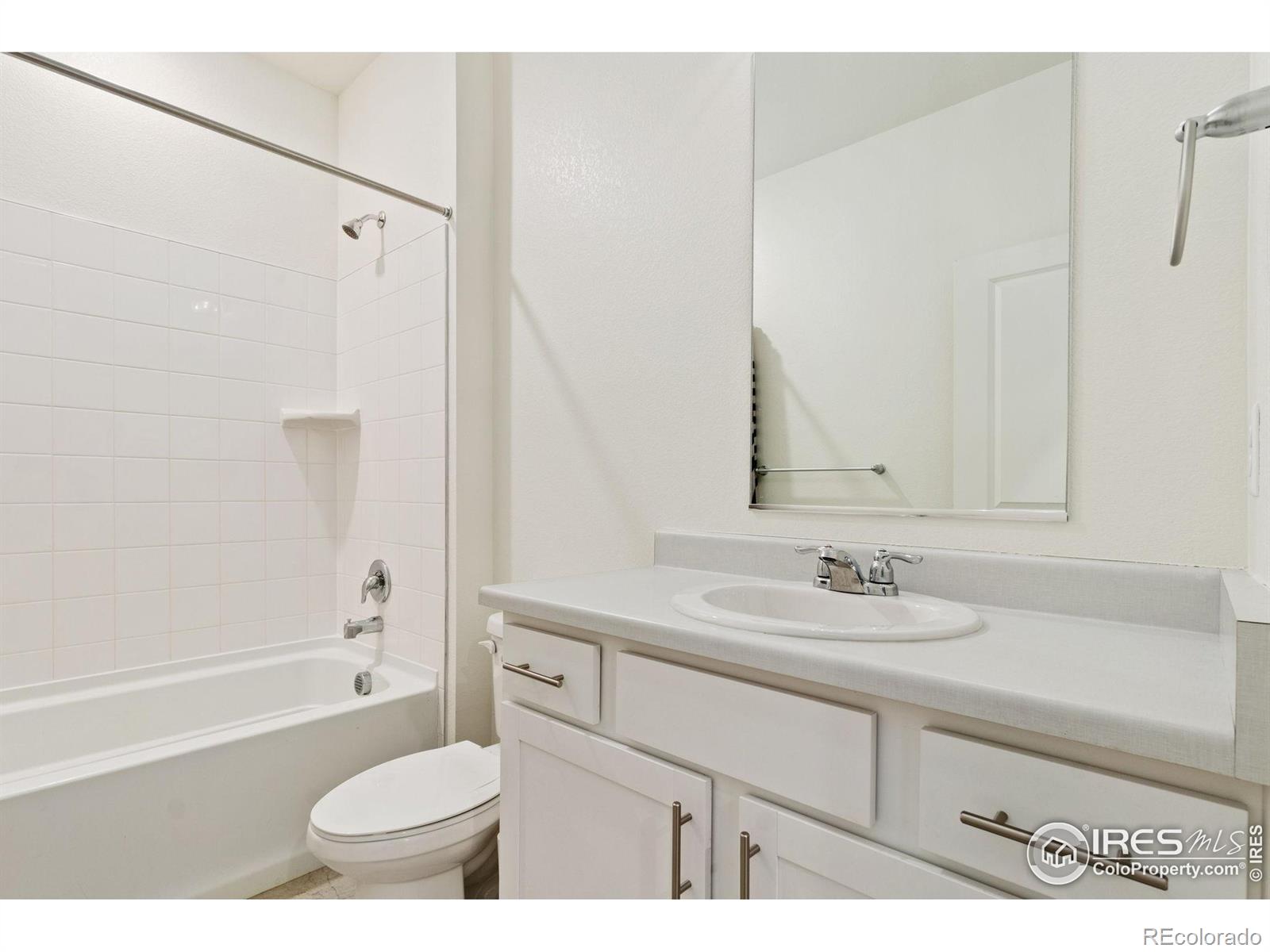 MLS Image #6 for 9873  ceylon street,commerce city, Colorado