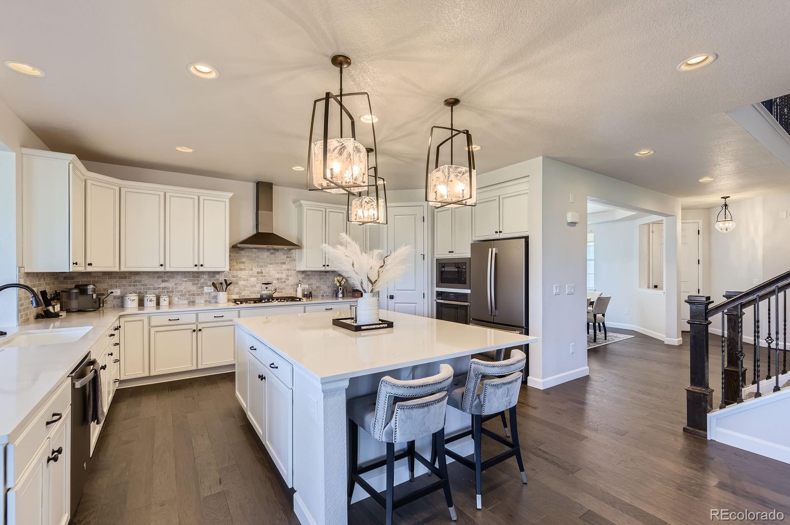 MLS Image #3 for 7253 s valleyhead court,aurora, Colorado