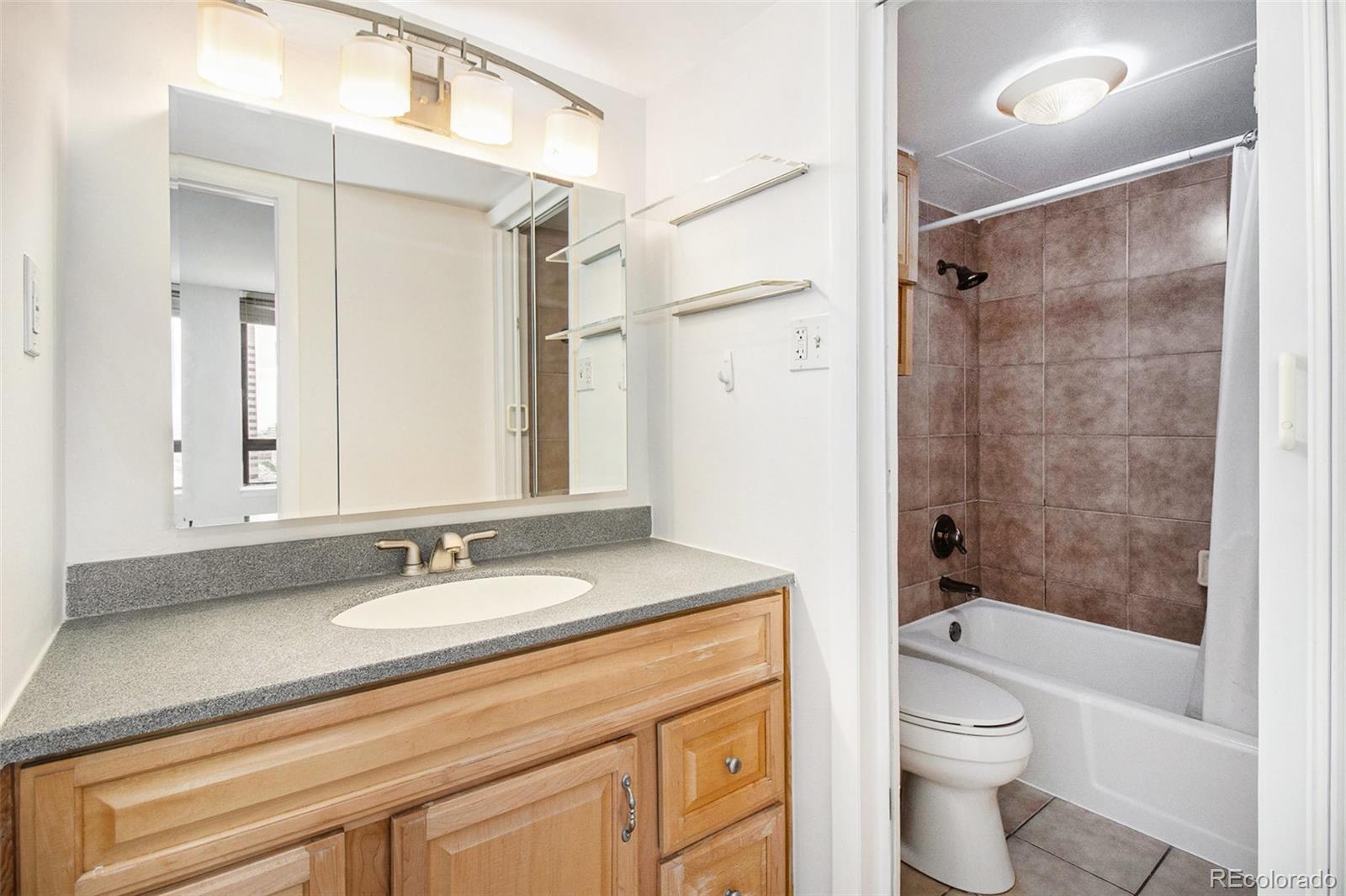 MLS Image #10 for 1020  15th street,denver, Colorado