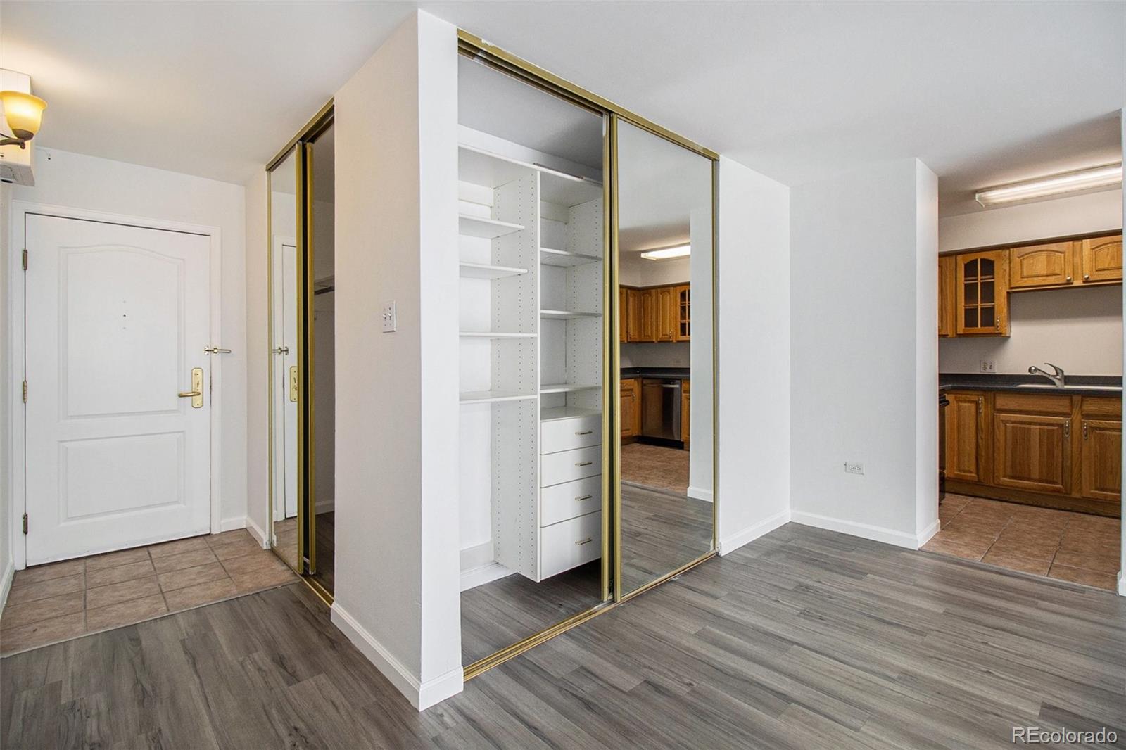 MLS Image #4 for 1020  15th street,denver, Colorado