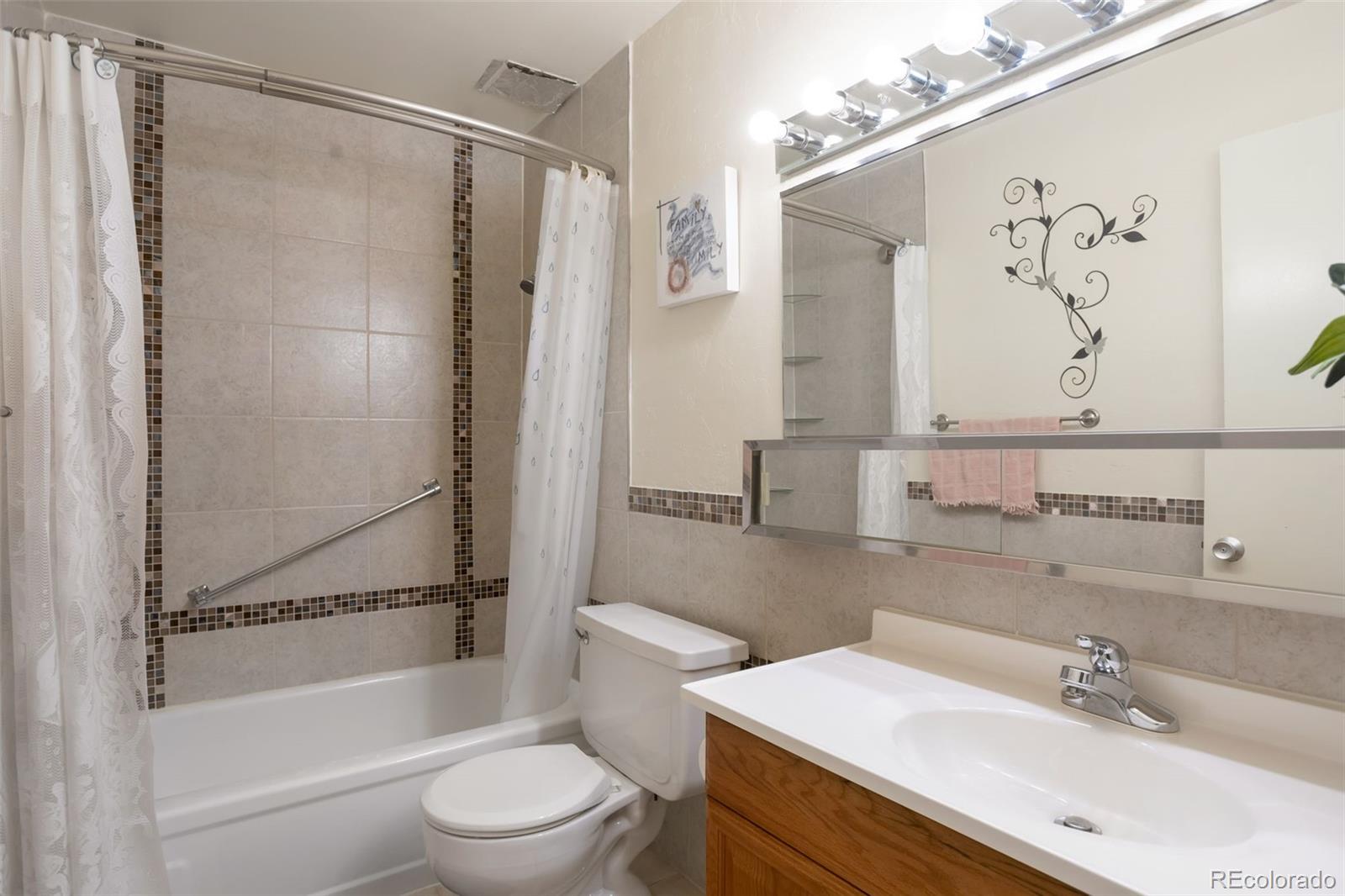 MLS Image #11 for 675 s alton way 3d,denver, Colorado