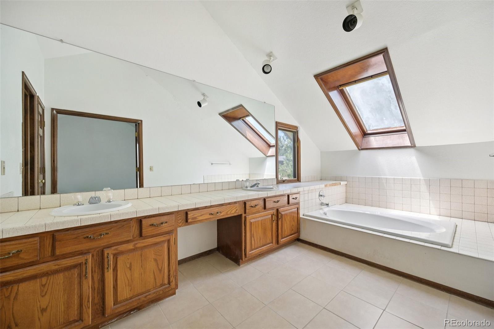 MLS Image #30 for 11210  quivas loop,denver, Colorado
