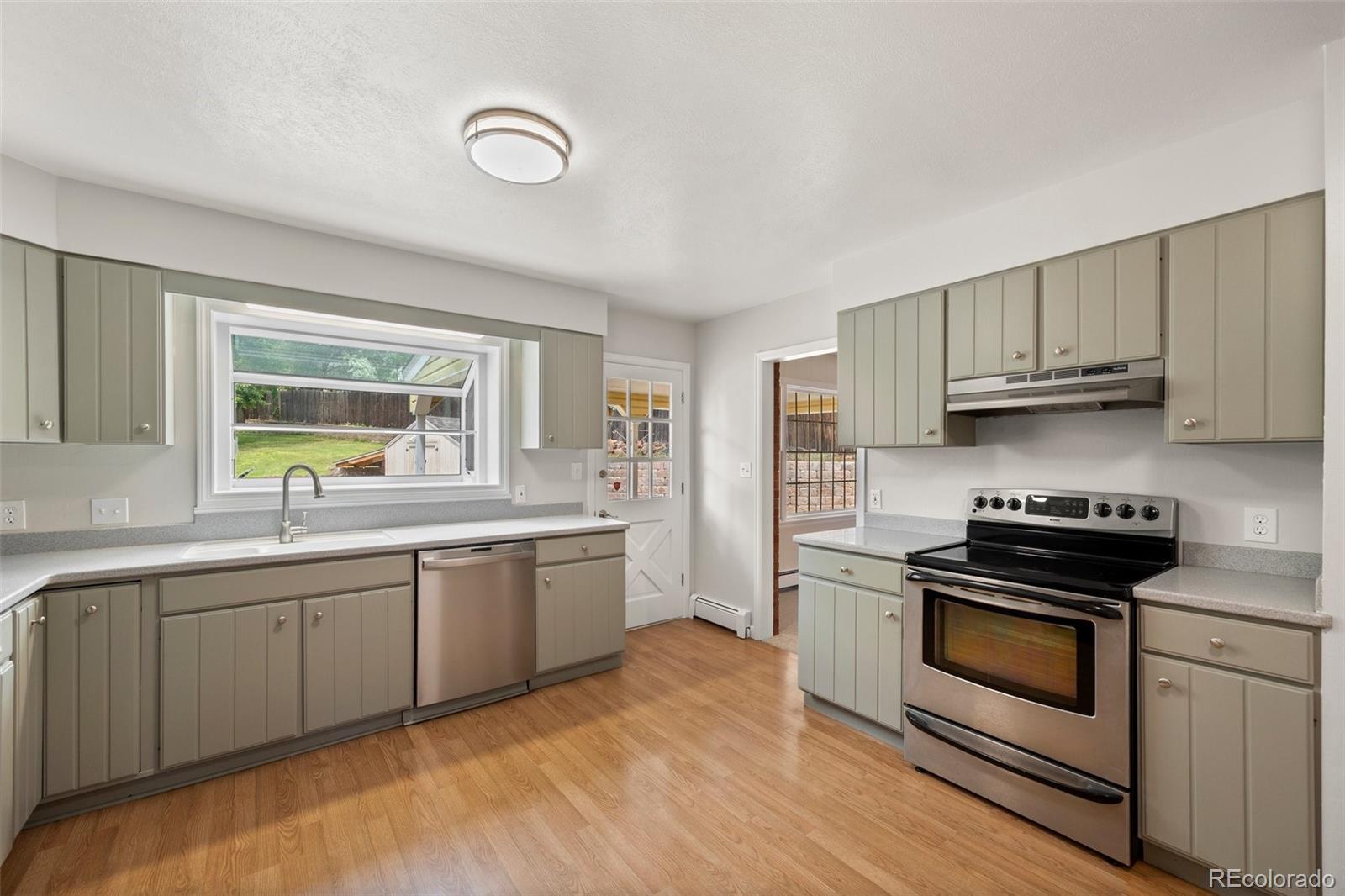 MLS Image #6 for 1487 w fair avenue,littleton, Colorado