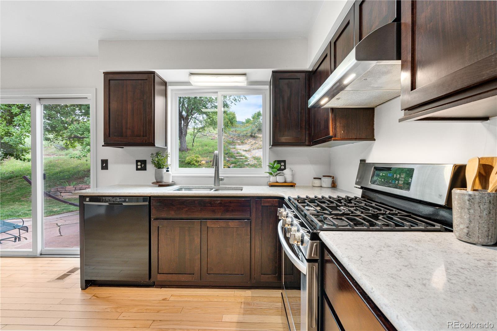 MLS Image #13 for 229  berthoud way,golden, Colorado