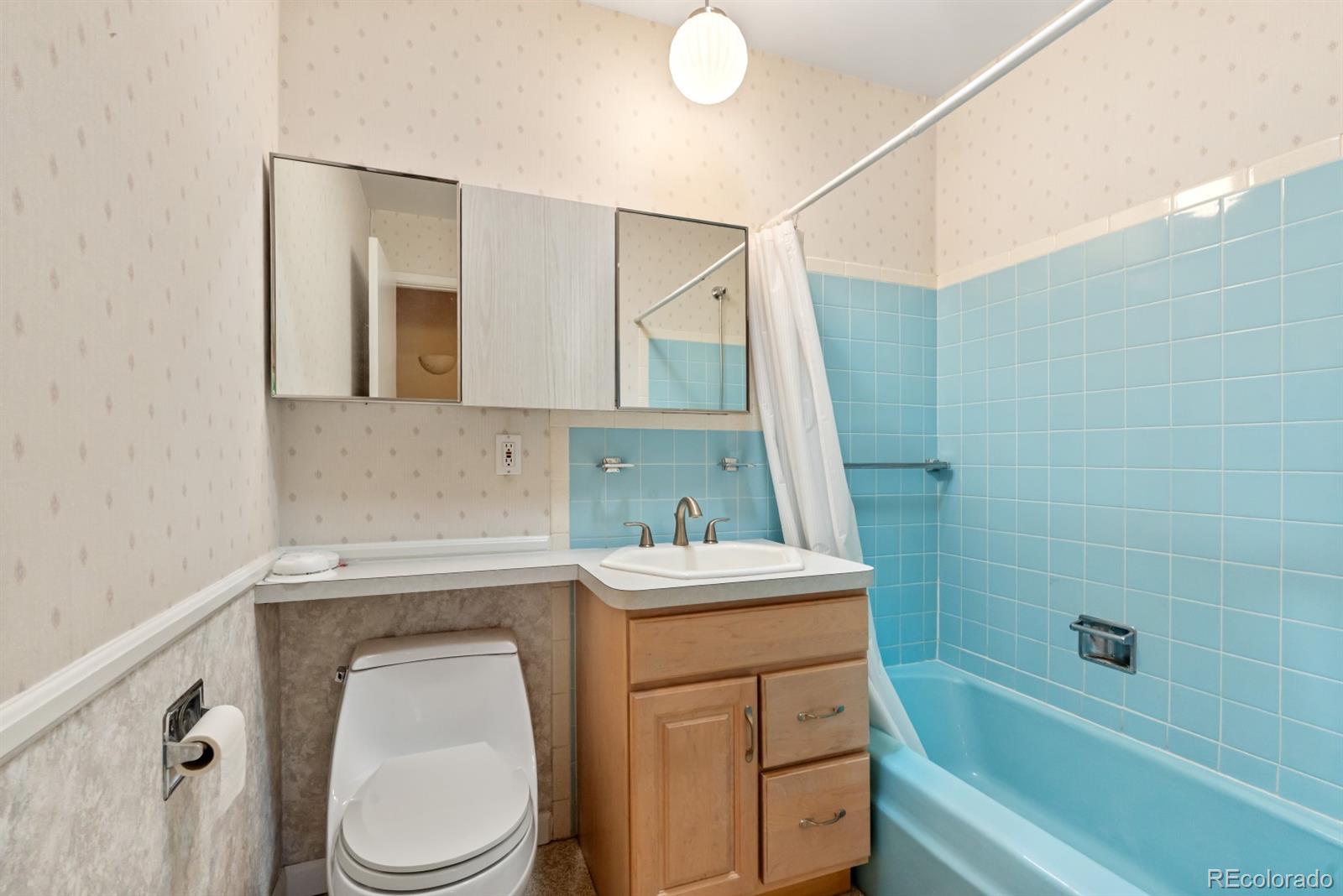 MLS Image #21 for 2698 s niagara street,denver, Colorado