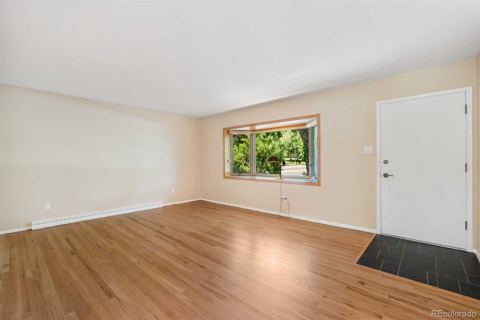 MLS Image #5 for 2698 s niagara street,denver, Colorado