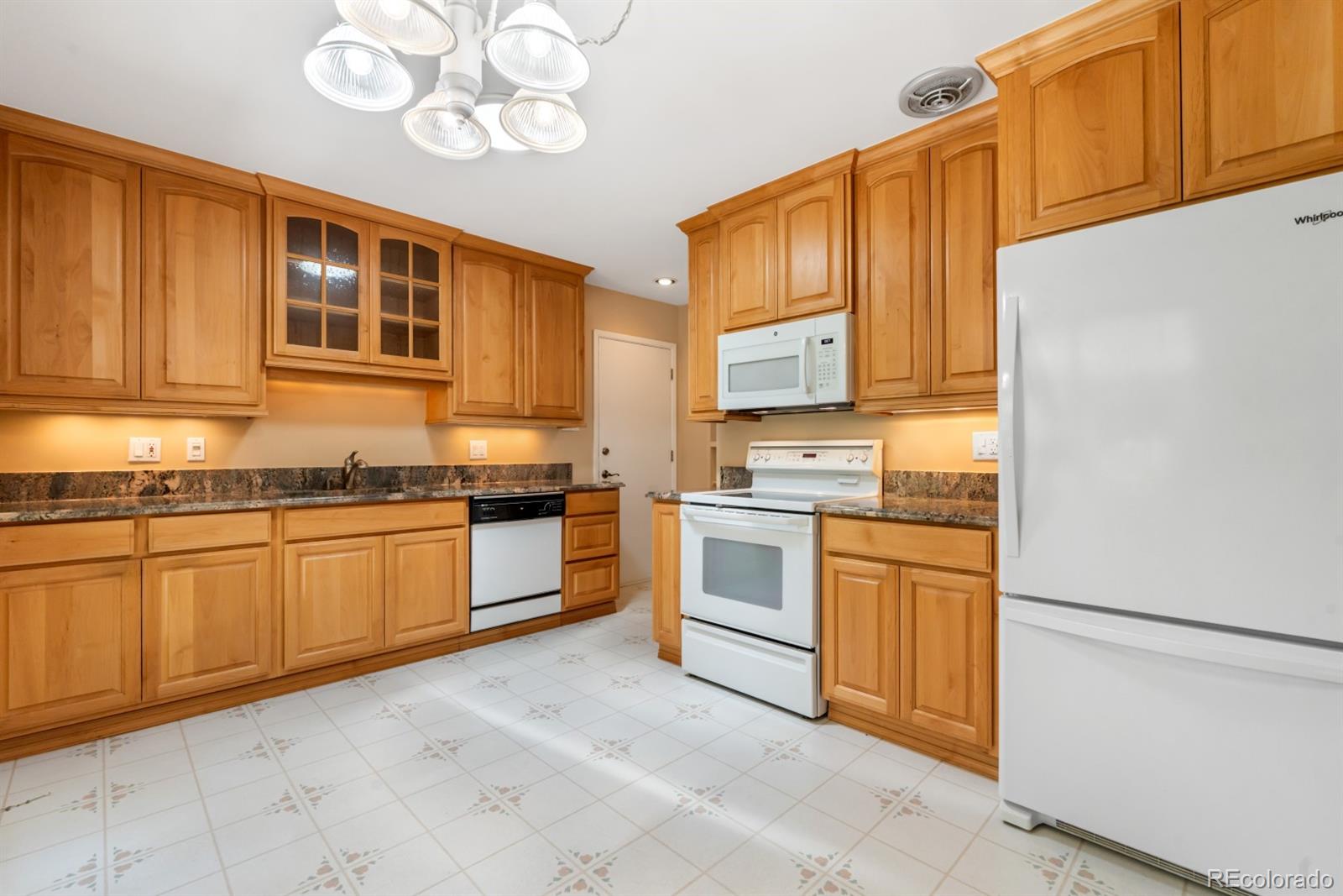 MLS Image #9 for 2698 s niagara street,denver, Colorado