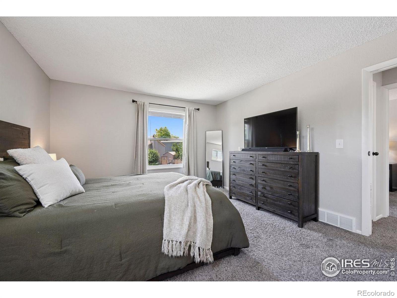MLS Image #15 for 10430  owens circle,broomfield, Colorado