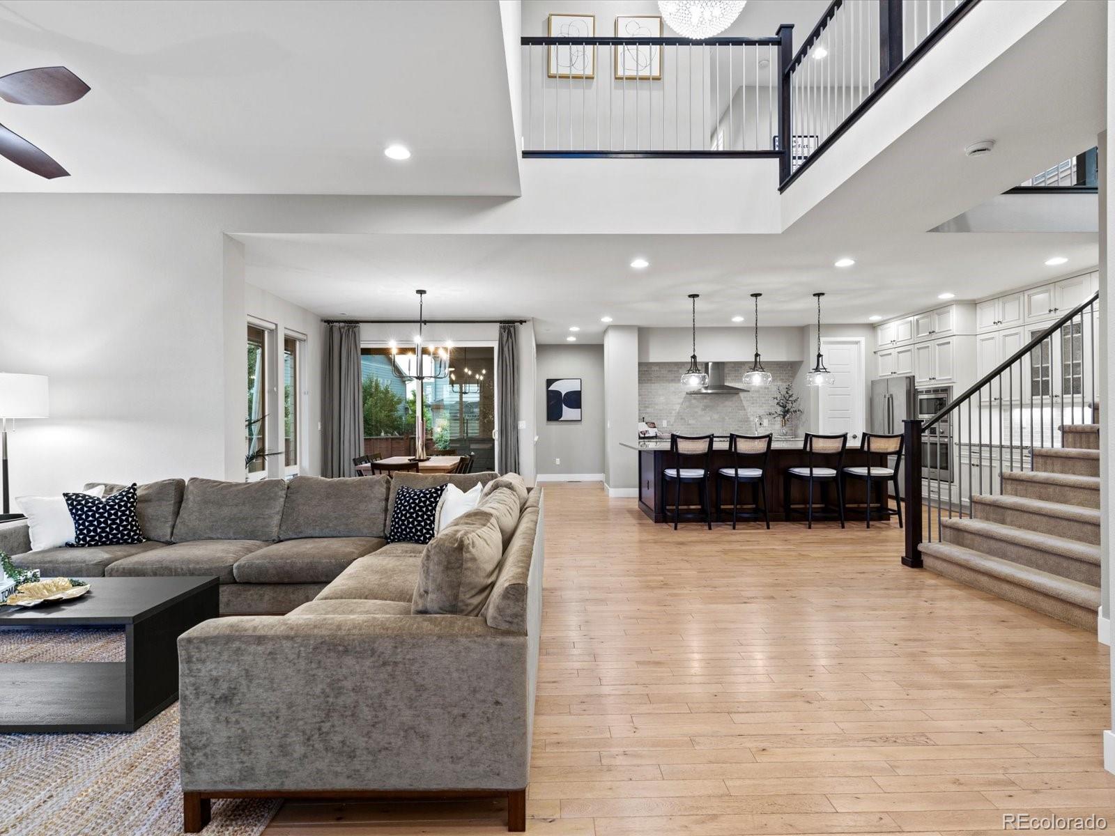 MLS Image #5 for 7945 e prairie meadow drive,denver, Colorado