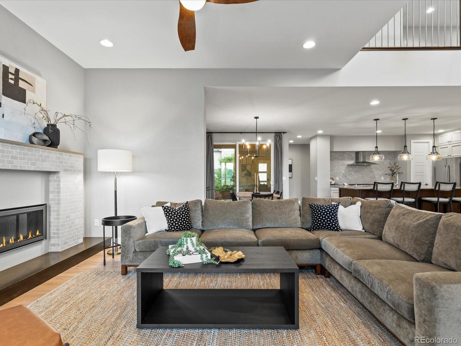 MLS Image #6 for 7945 e prairie meadow drive,denver, Colorado