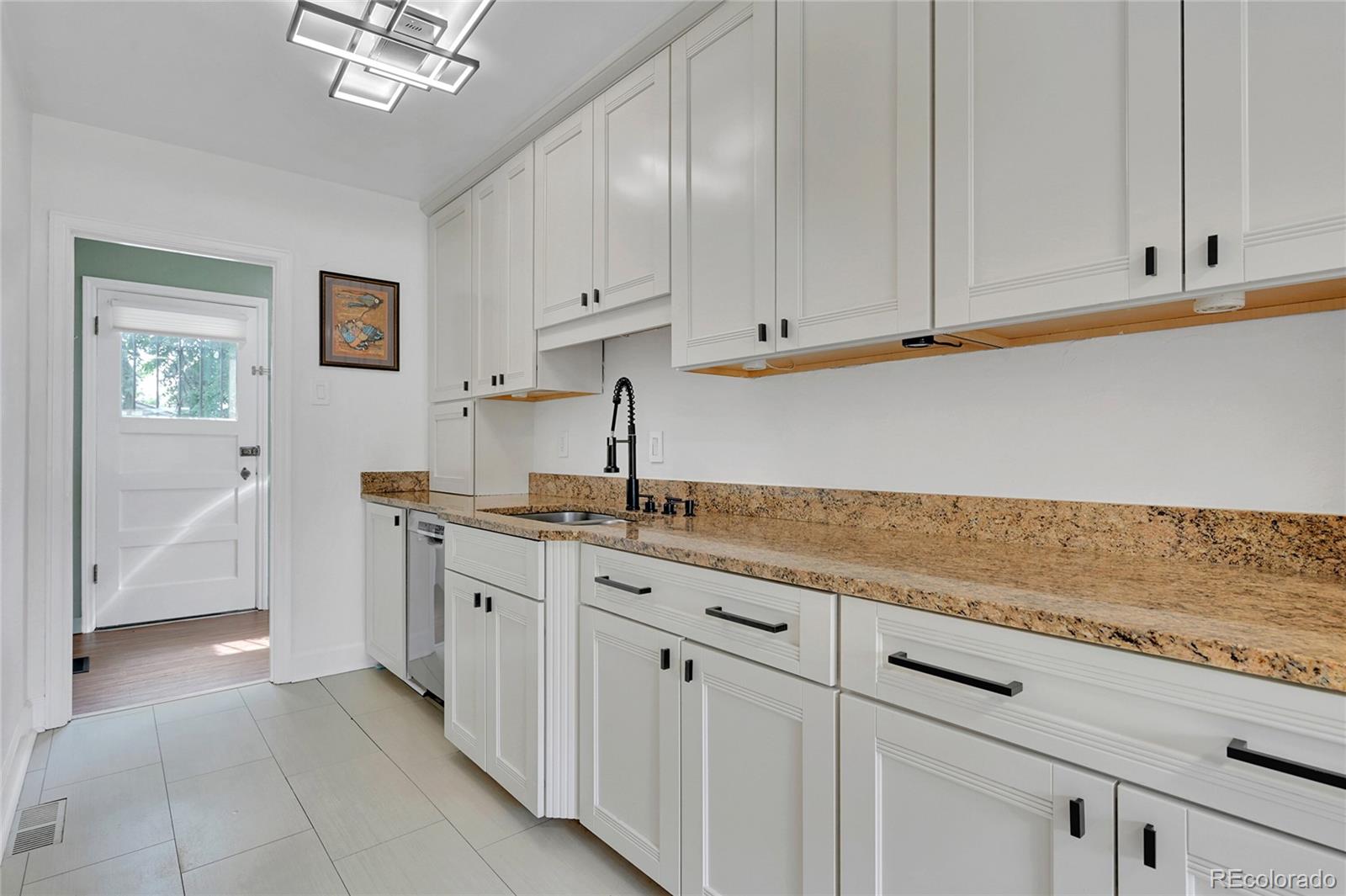 MLS Image #10 for 845  jasmine street,denver, Colorado