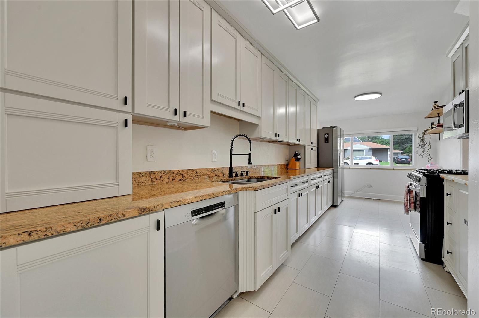 MLS Image #12 for 845  jasmine street,denver, Colorado