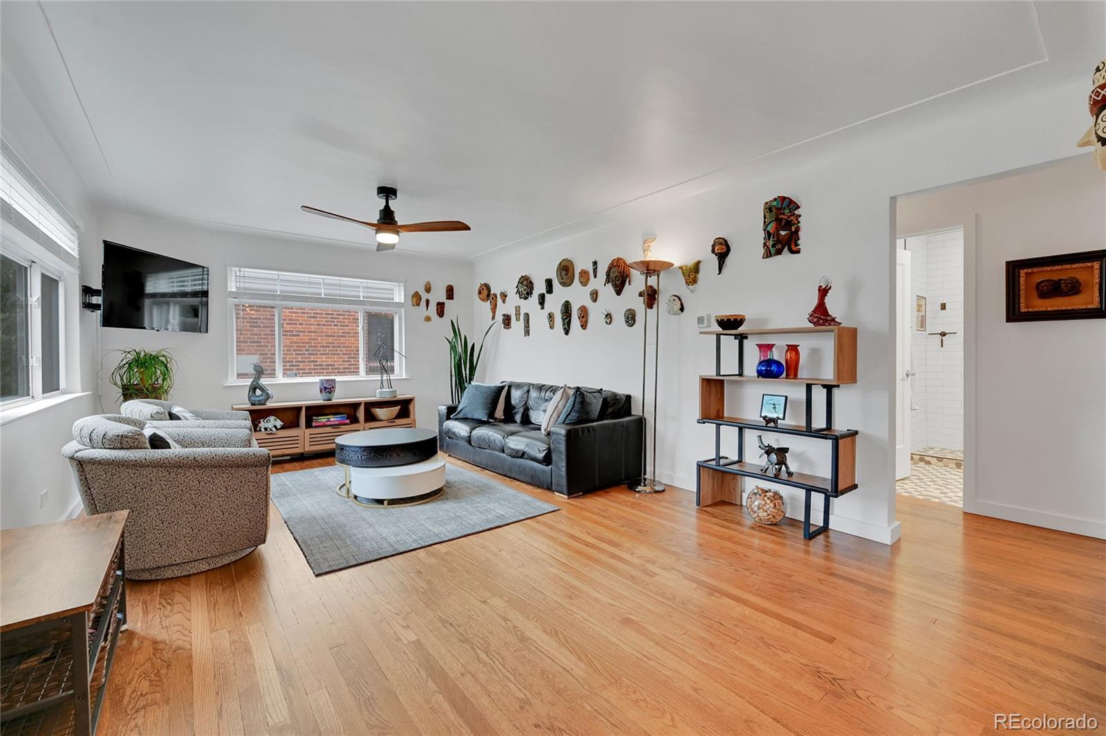 MLS Image #3 for 845  jasmine street,denver, Colorado