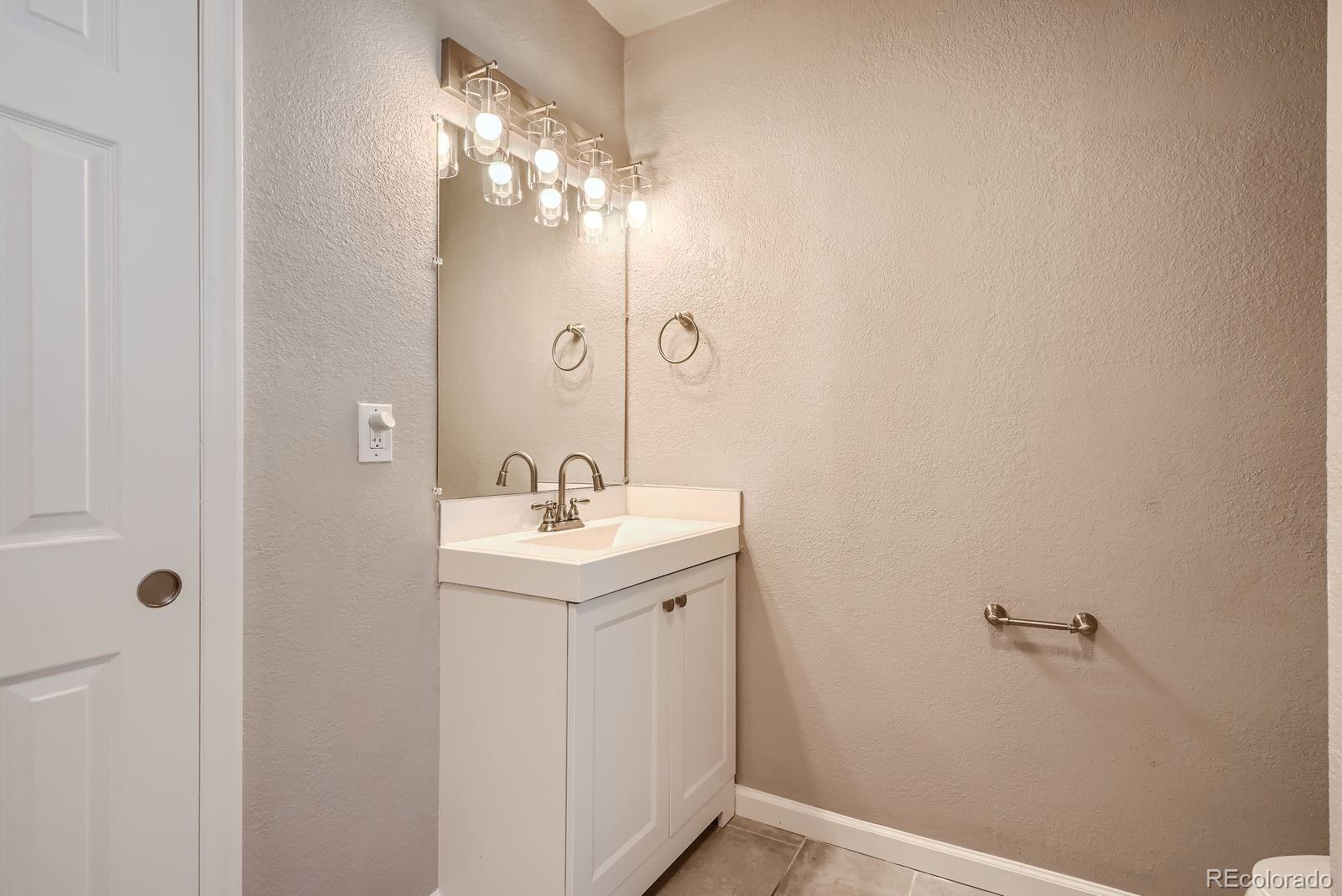 MLS Image #14 for 4804 n raleigh street,denver, Colorado