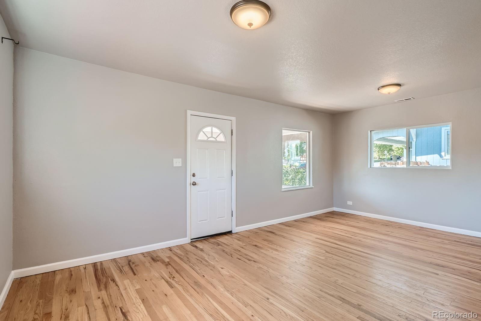 MLS Image #5 for 4804 n raleigh street,denver, Colorado