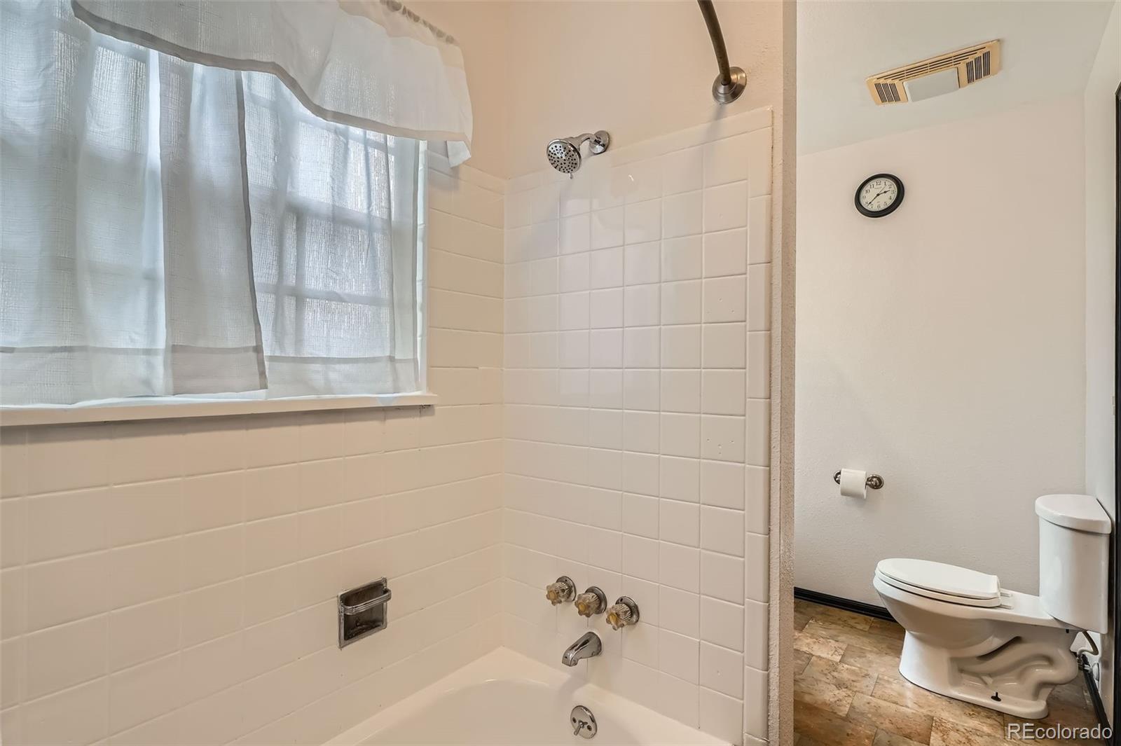 MLS Image #14 for 3358 s iris court,lakewood, Colorado