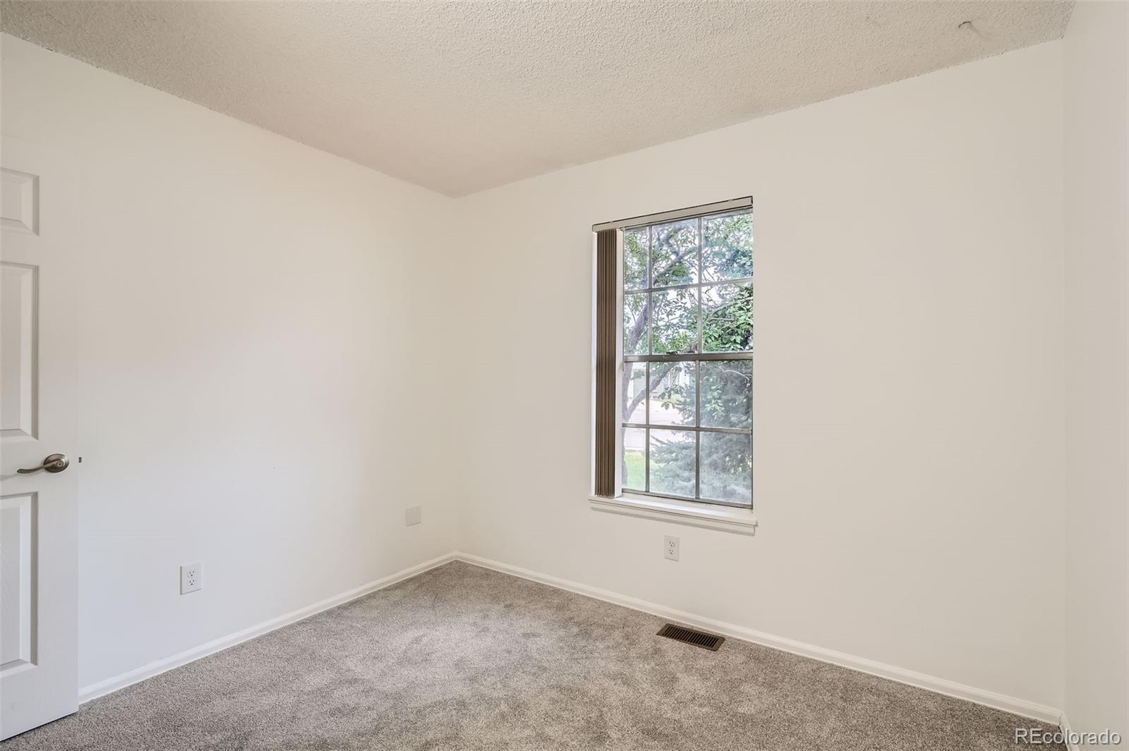 MLS Image #18 for 3358 s iris court,lakewood, Colorado