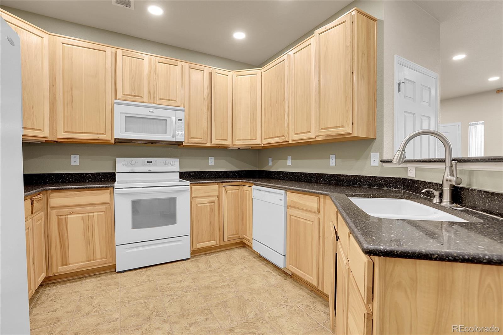 MLS Image #12 for 12793  leyden street,thornton, Colorado