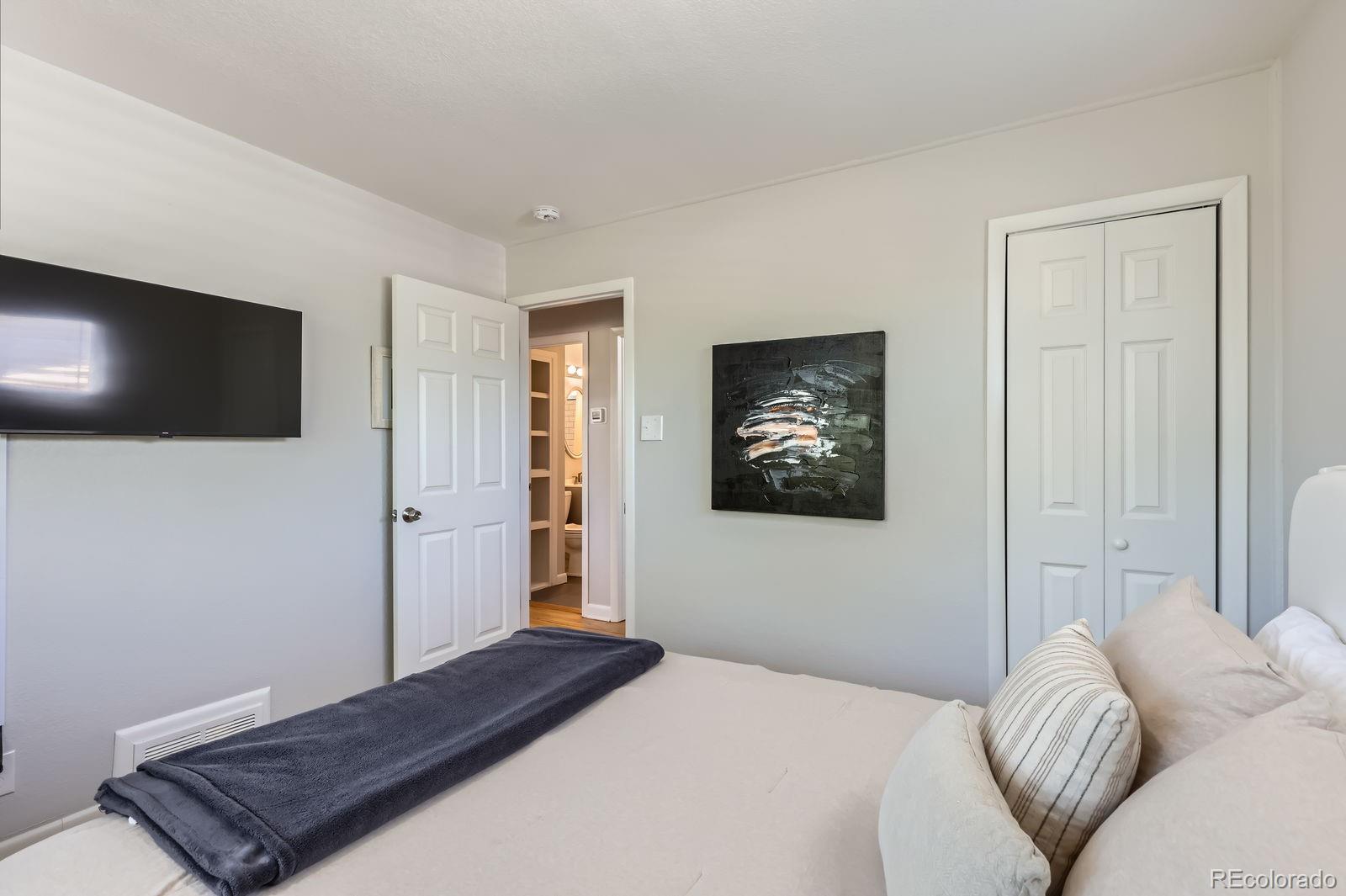 MLS Image #14 for 2625 s linley court,denver, Colorado