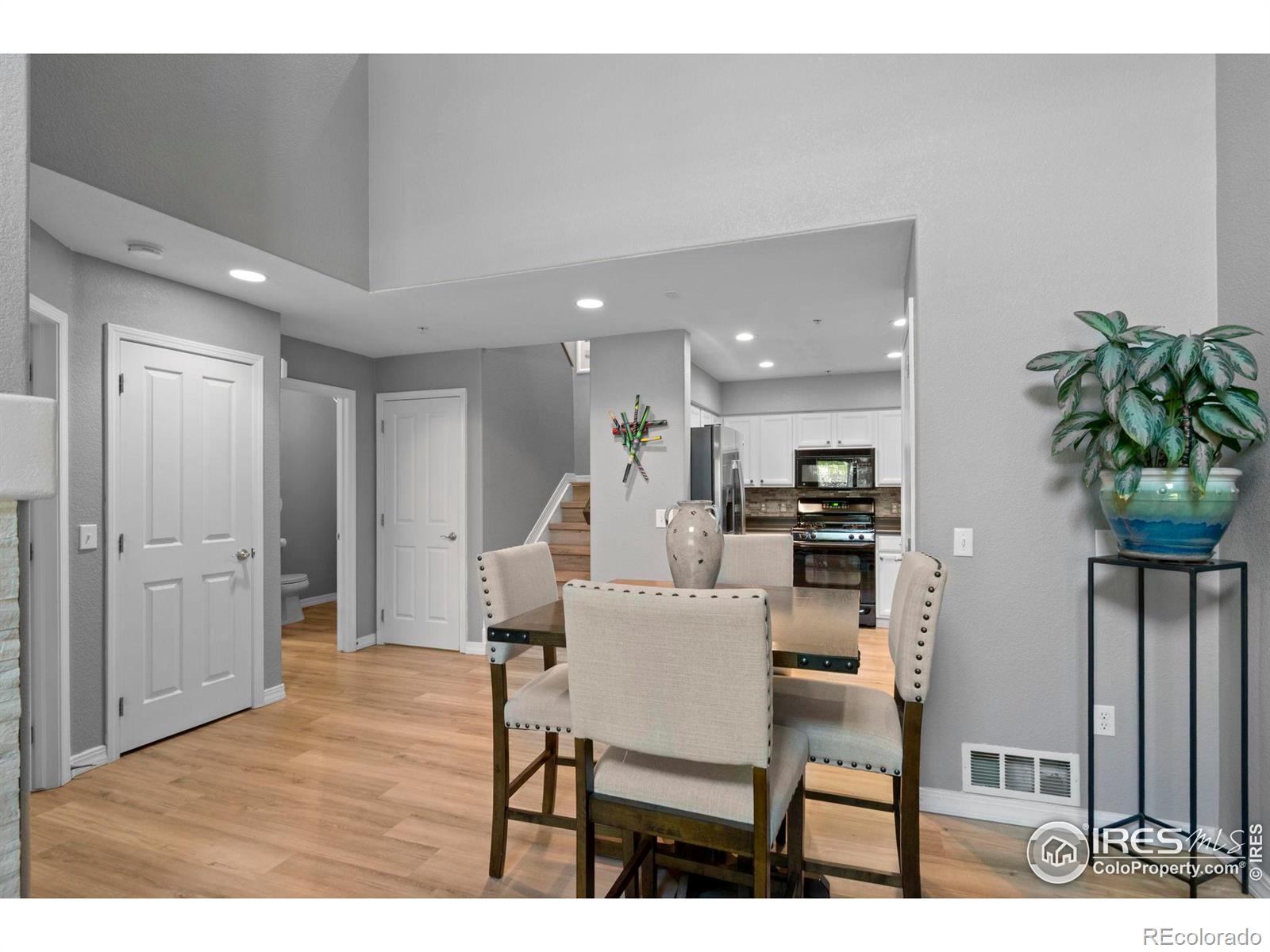 MLS Image #7 for 14300  waterside lane,broomfield, Colorado