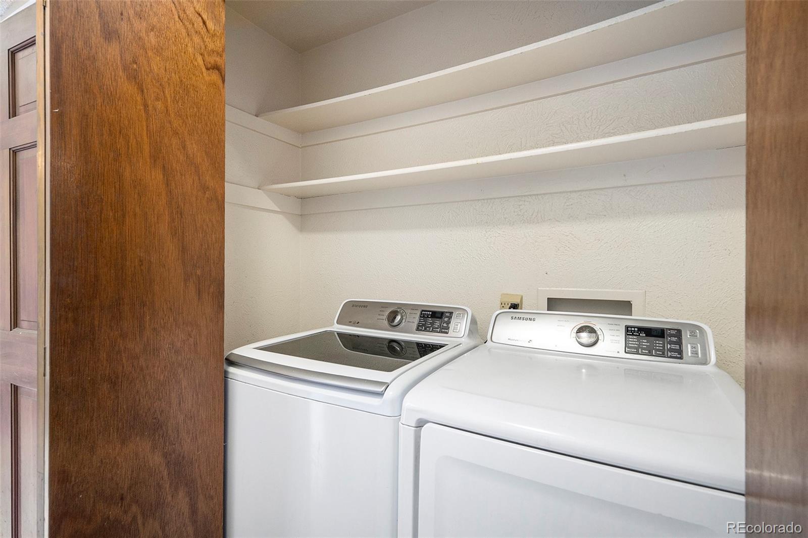 MLS Image #18 for 136 s eagle circle,aurora, Colorado