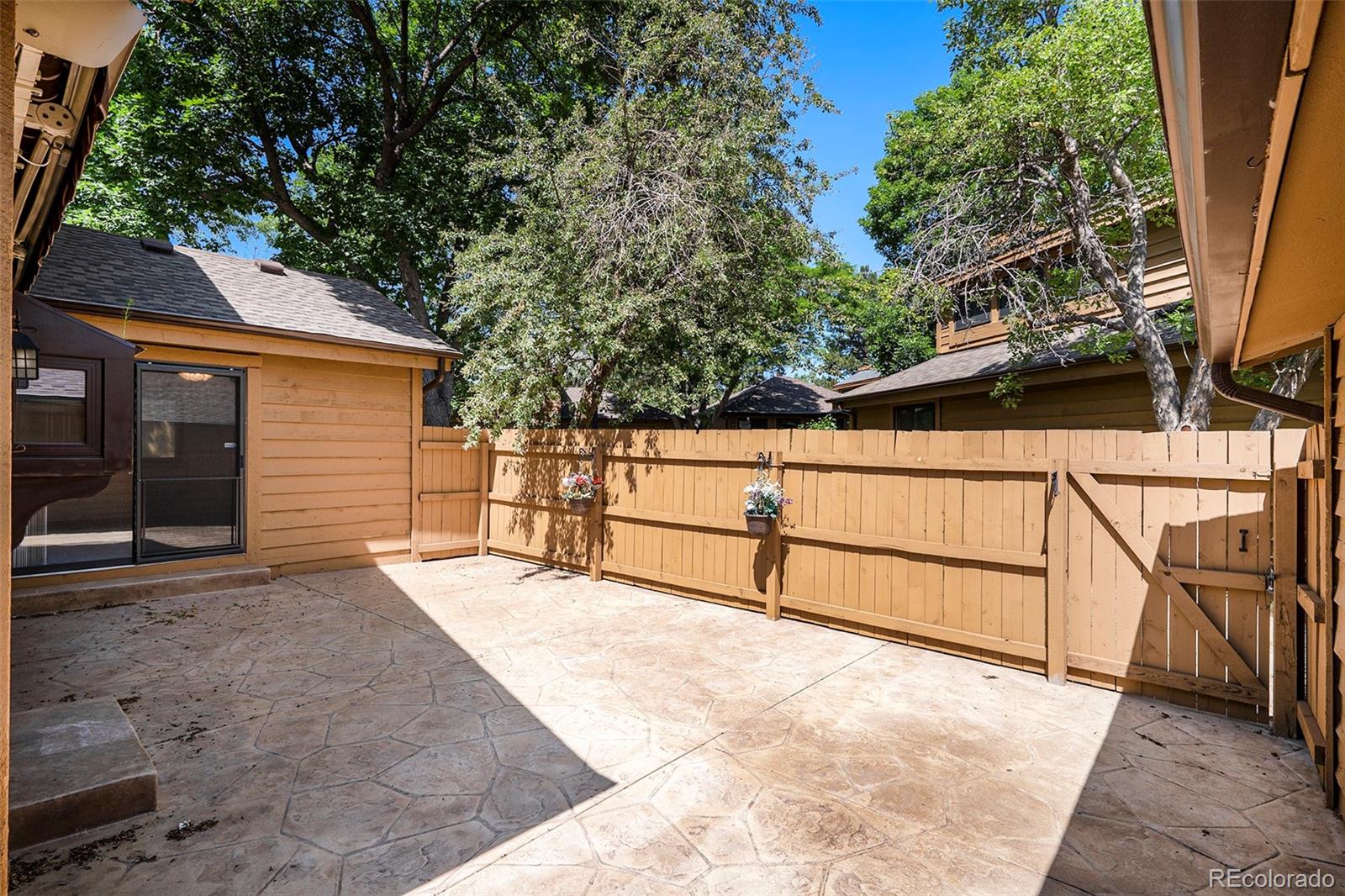 MLS Image #20 for 136 s eagle circle,aurora, Colorado