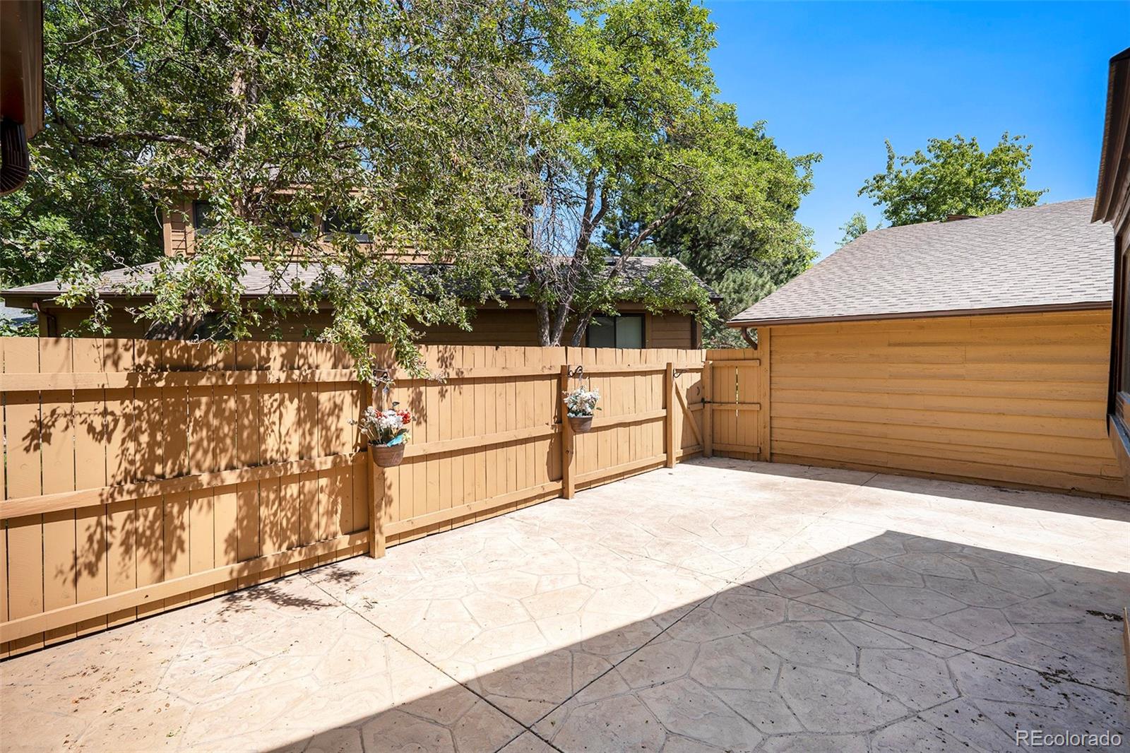MLS Image #22 for 136 s eagle circle,aurora, Colorado
