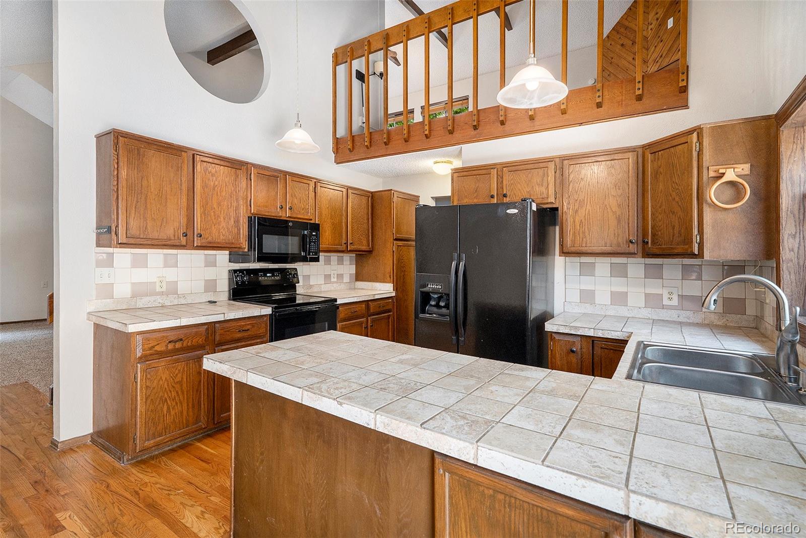 MLS Image #7 for 136 s eagle circle,aurora, Colorado