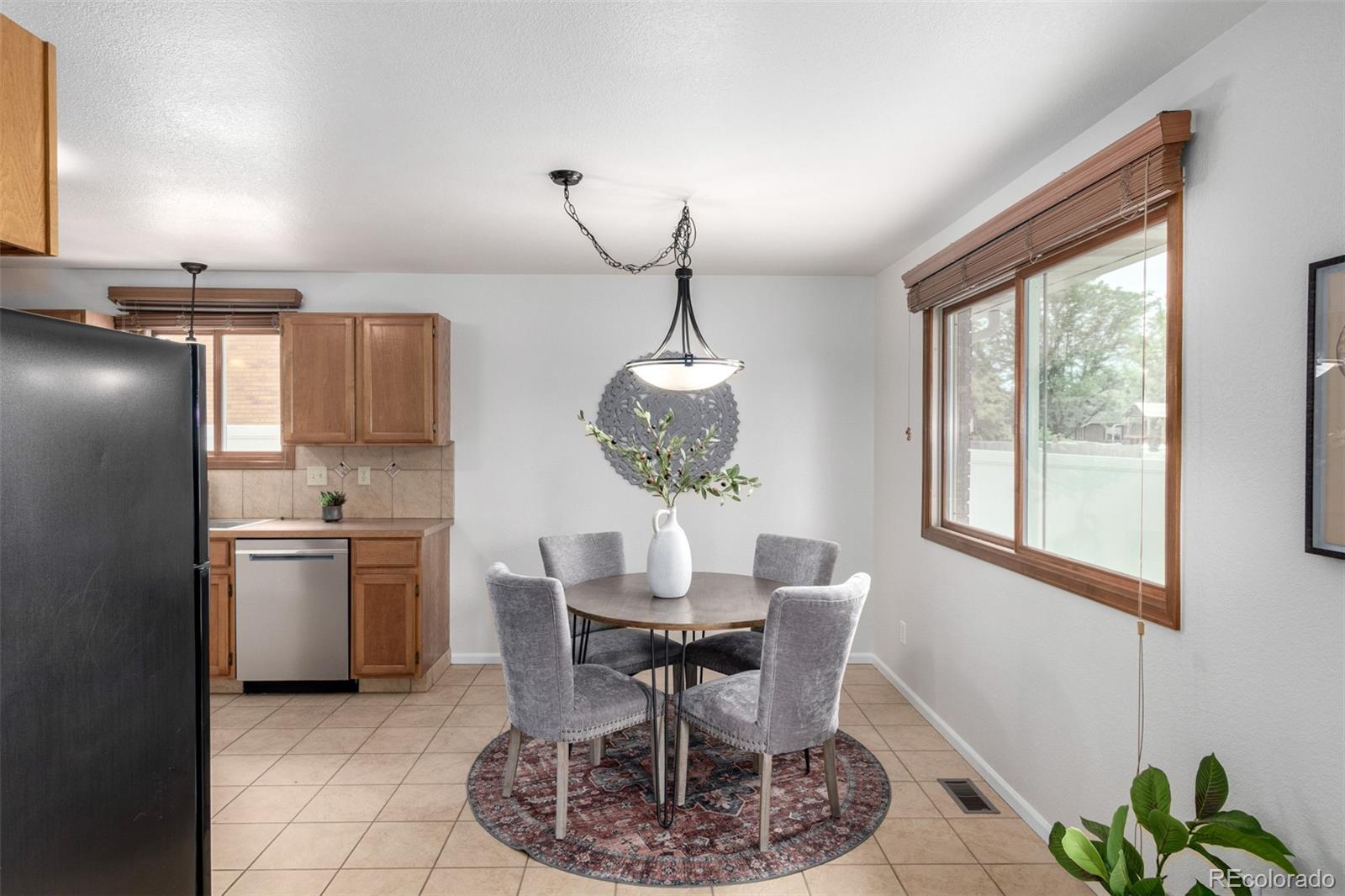 MLS Image #4 for 209 e chestnut street,windsor, Colorado