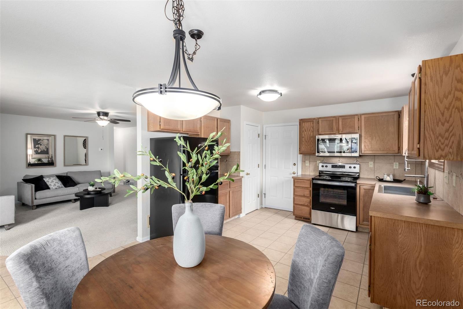 MLS Image #5 for 209 e chestnut street,windsor, Colorado