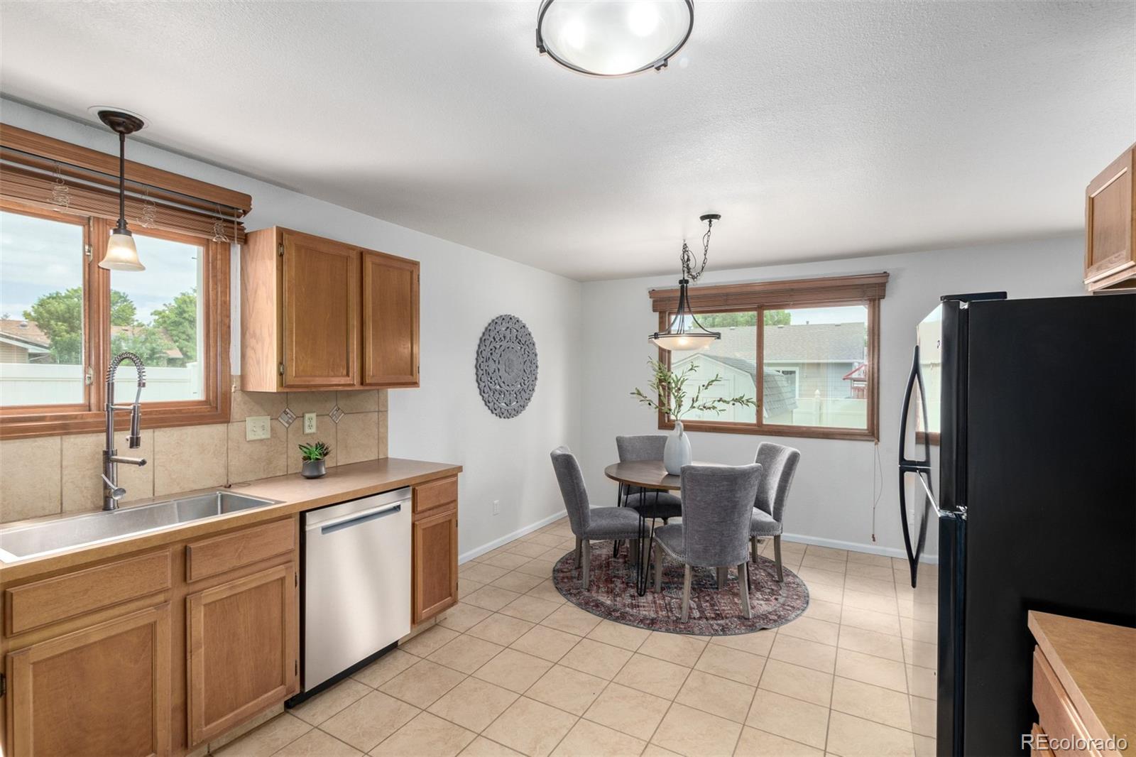 MLS Image #6 for 209 e chestnut street,windsor, Colorado