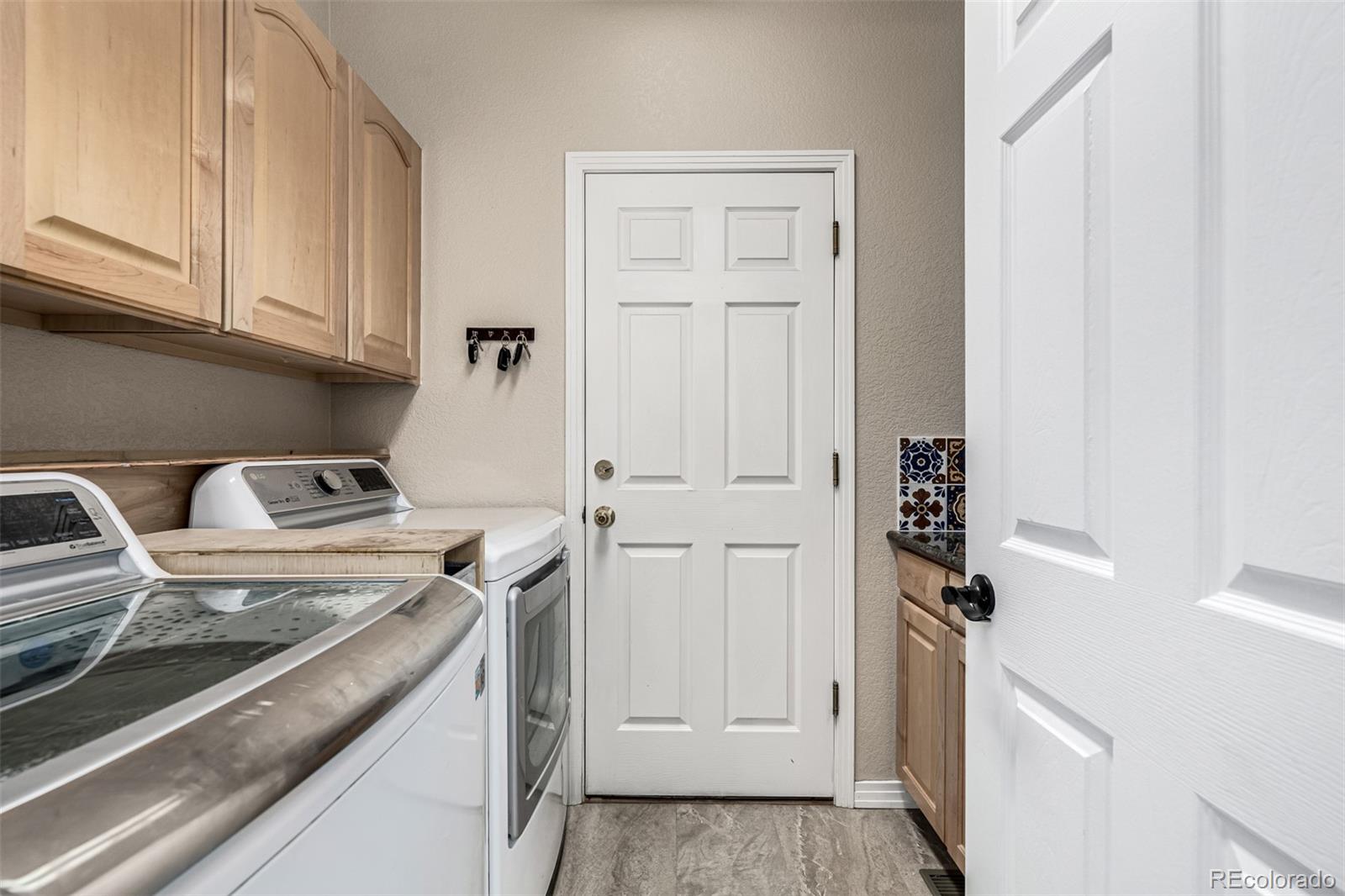 MLS Image #16 for 8410 s oak street,littleton, Colorado