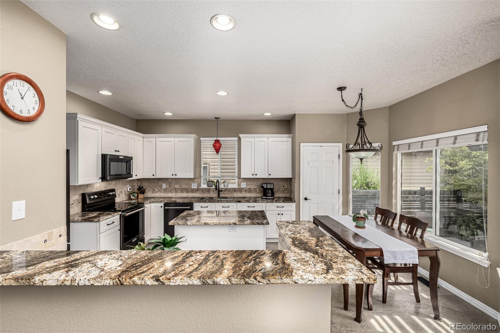 MLS Image #8 for 8410 s oak street,littleton, Colorado