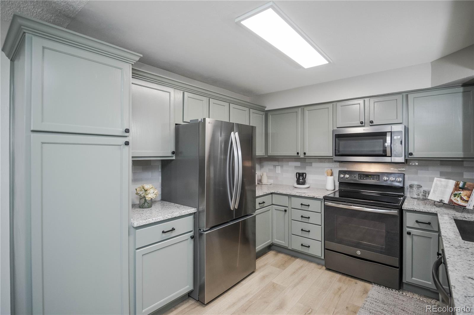 MLS Image #9 for 17657 e prentice circle,aurora, Colorado